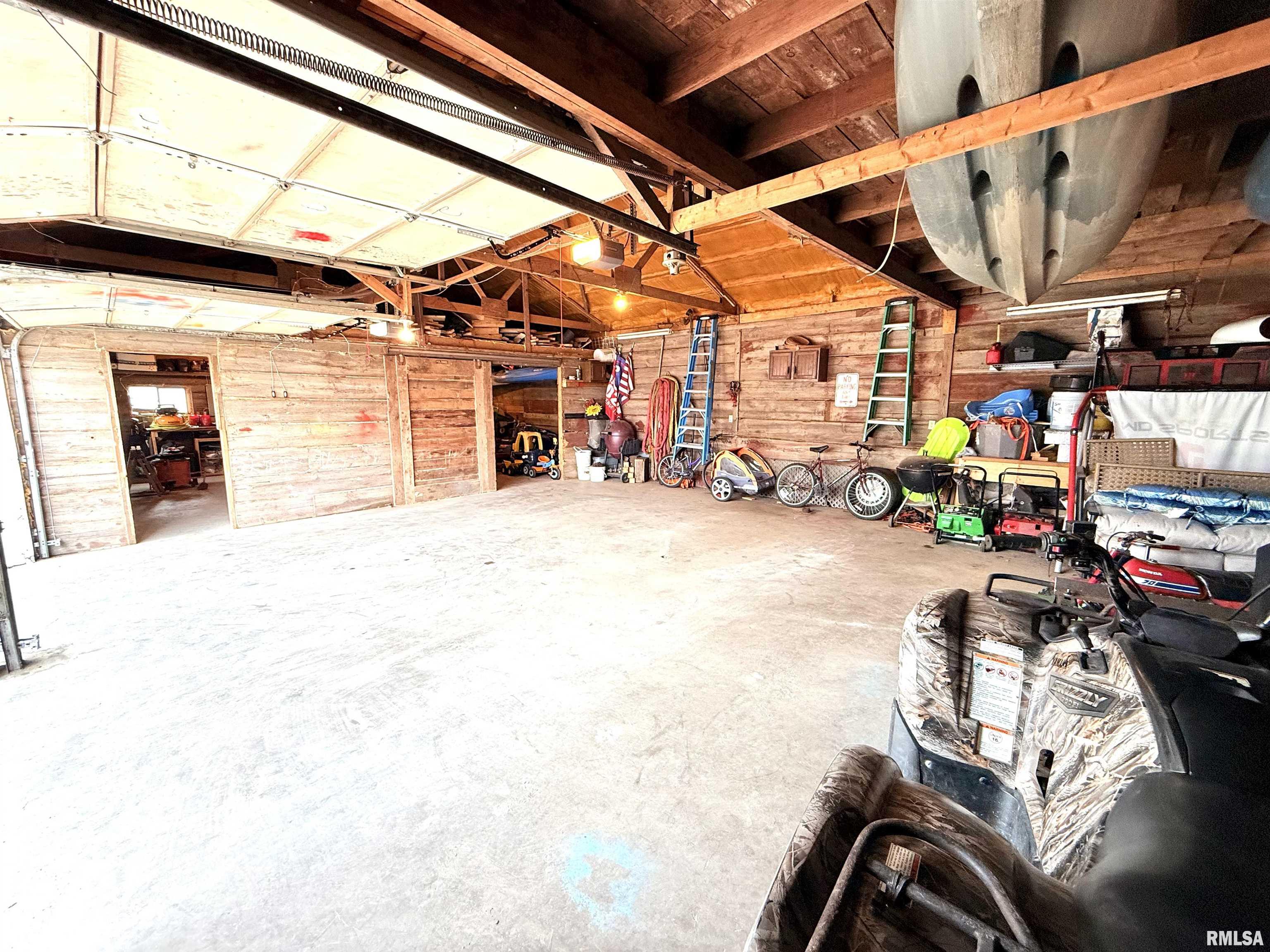 112 W Washington Street Property Photo 7
