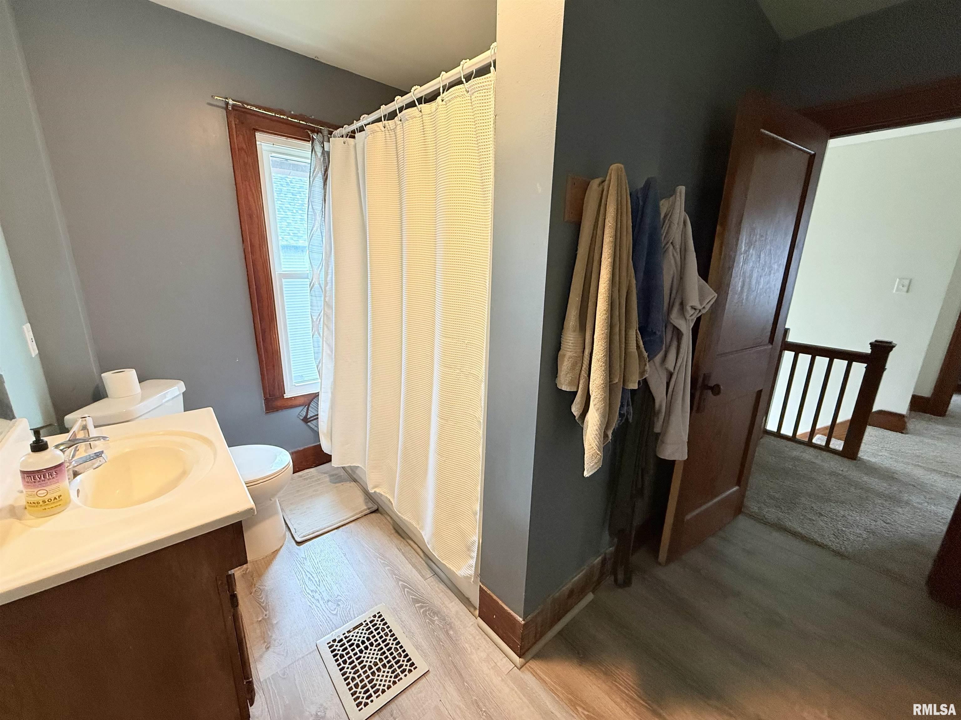 112 W Washington Street Property Photo 11