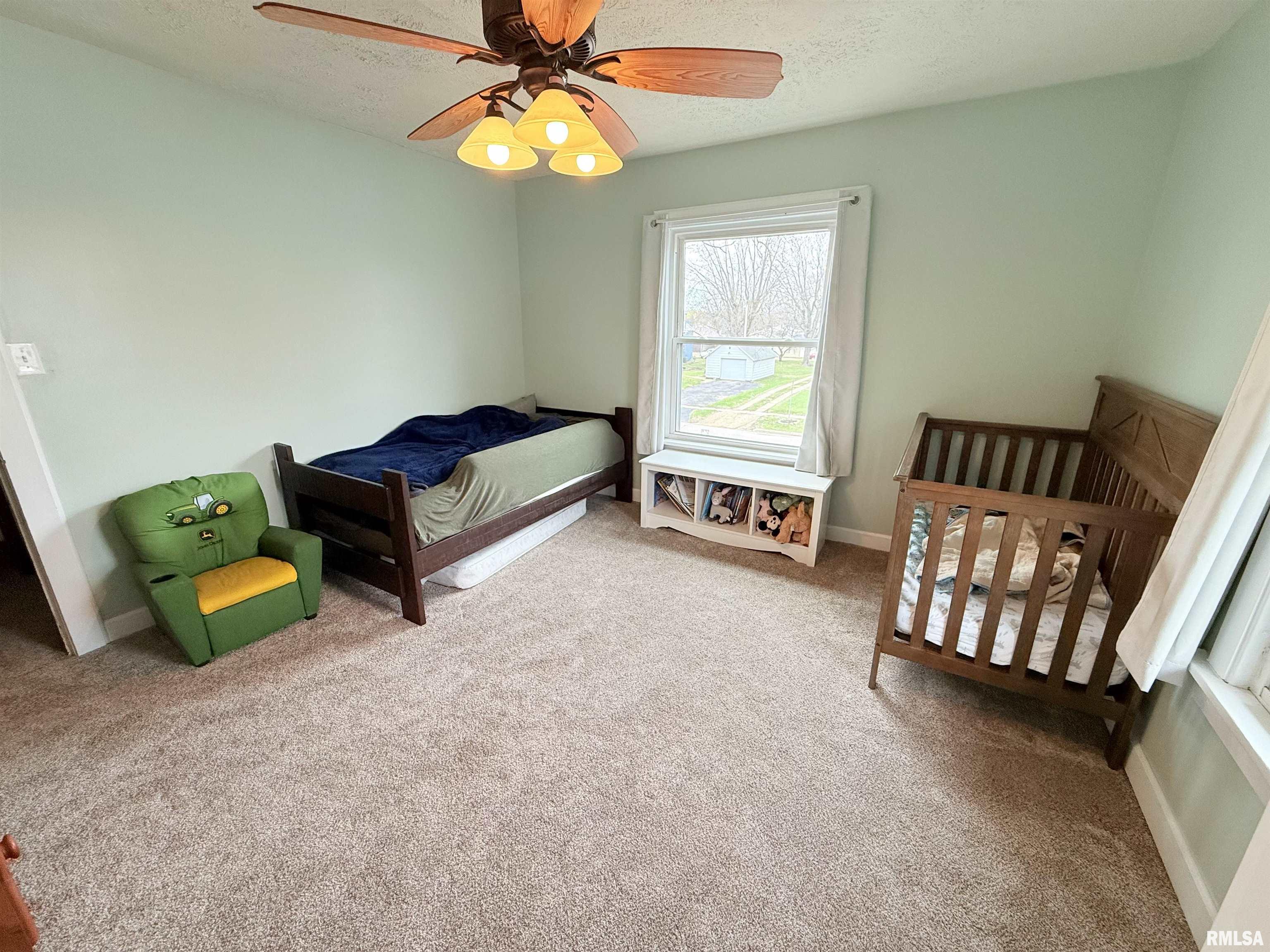 112 W Washington Street Property Photo 12