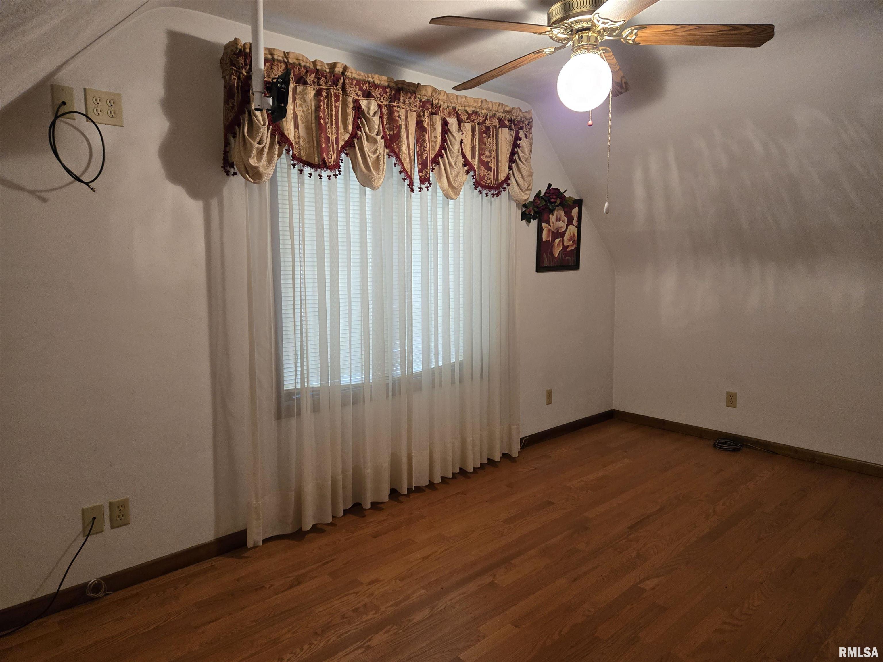 201 E Franklin Street Property Photo 15