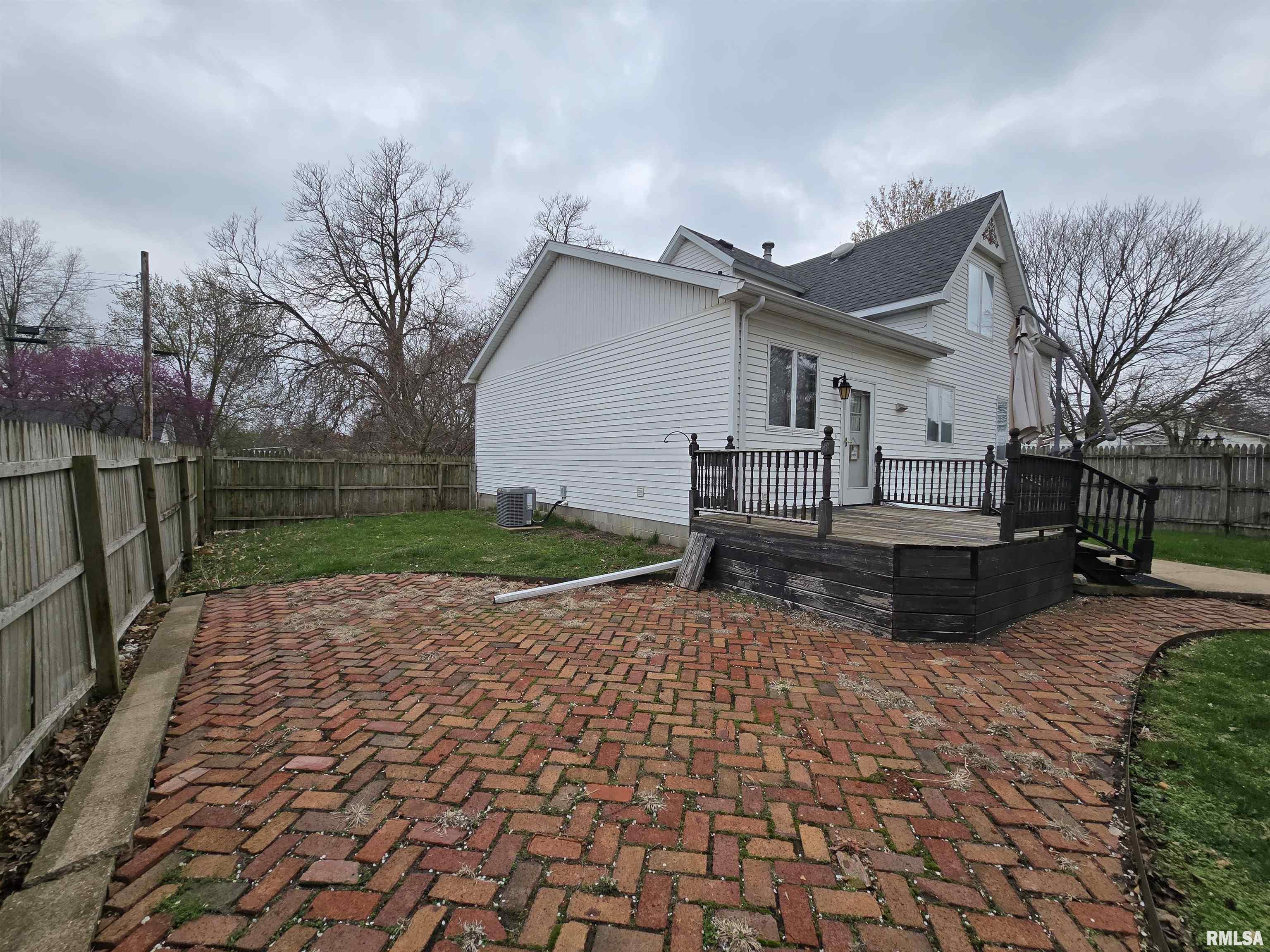201 E Franklin Street Property Photo 17