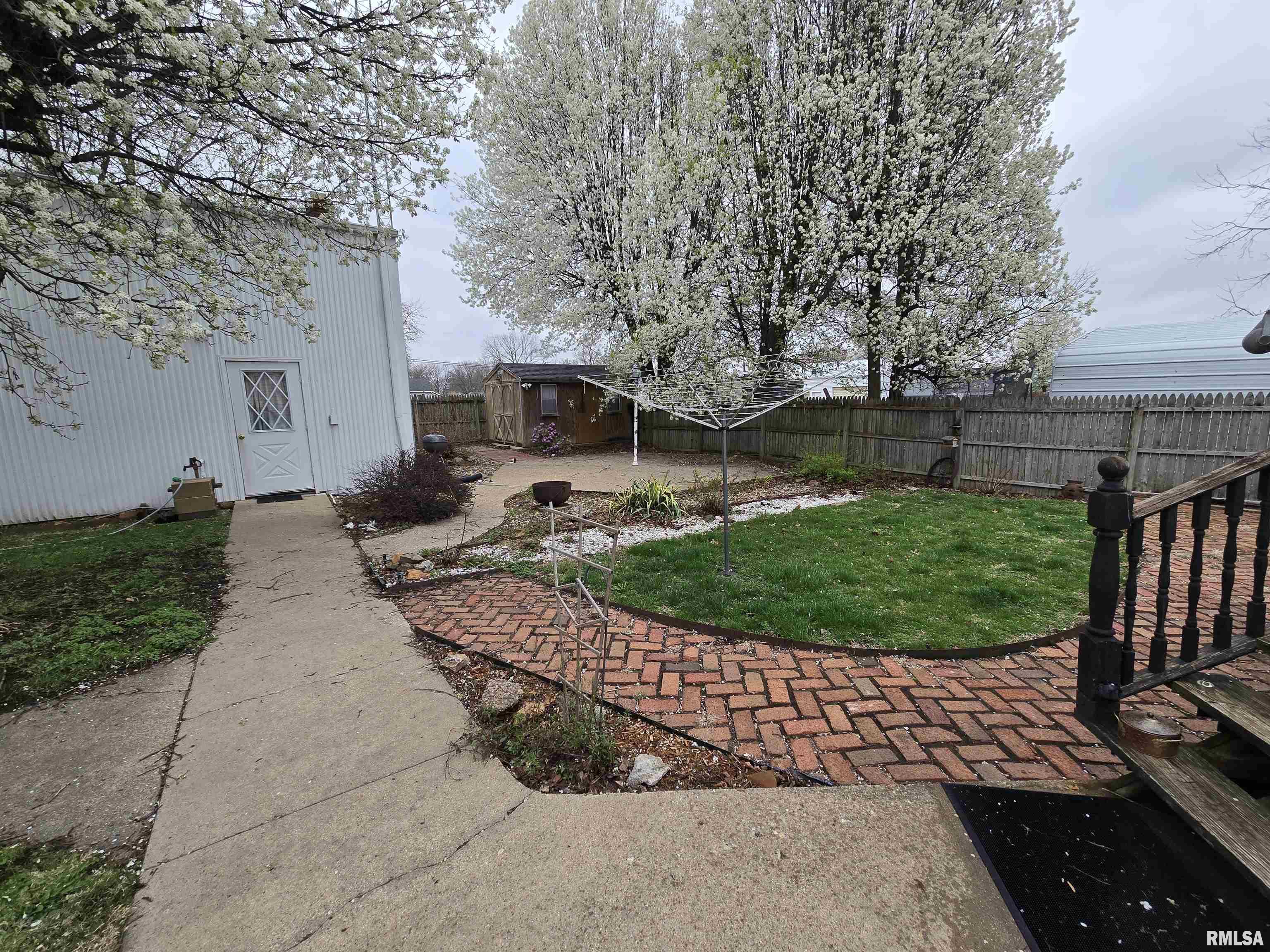 201 E Franklin Street Property Photo 19