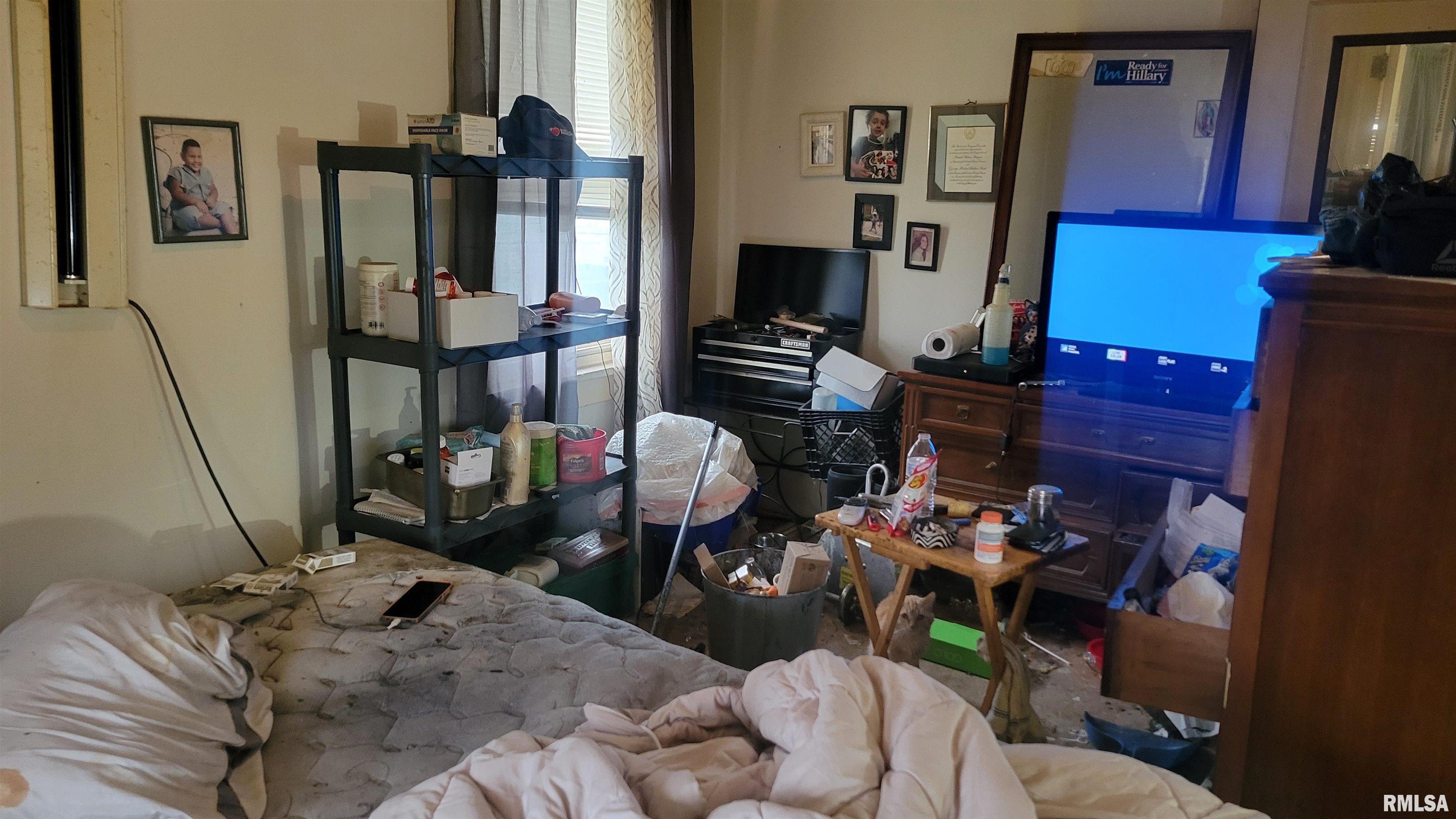 1742 N Howell Street Property Photo 4