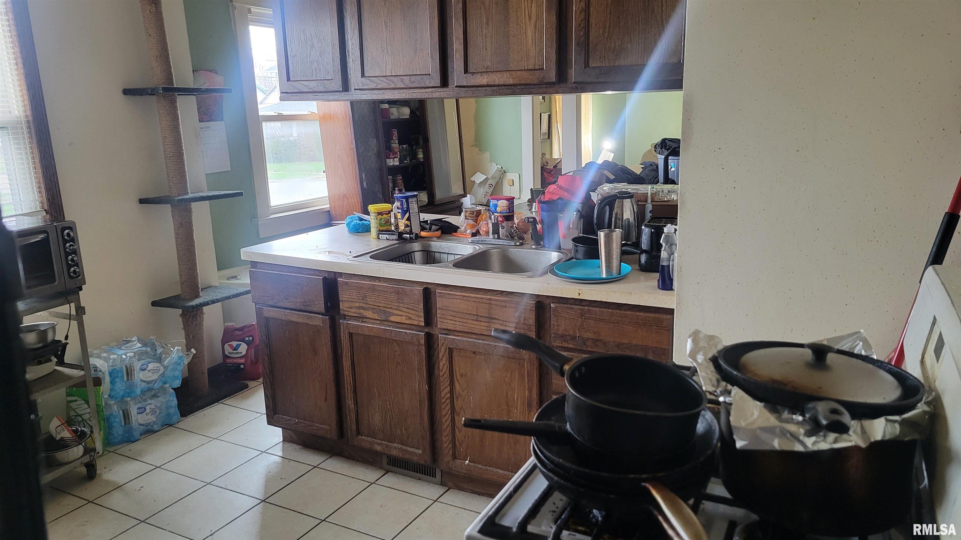 1742 N Howell Street Property Photo 9