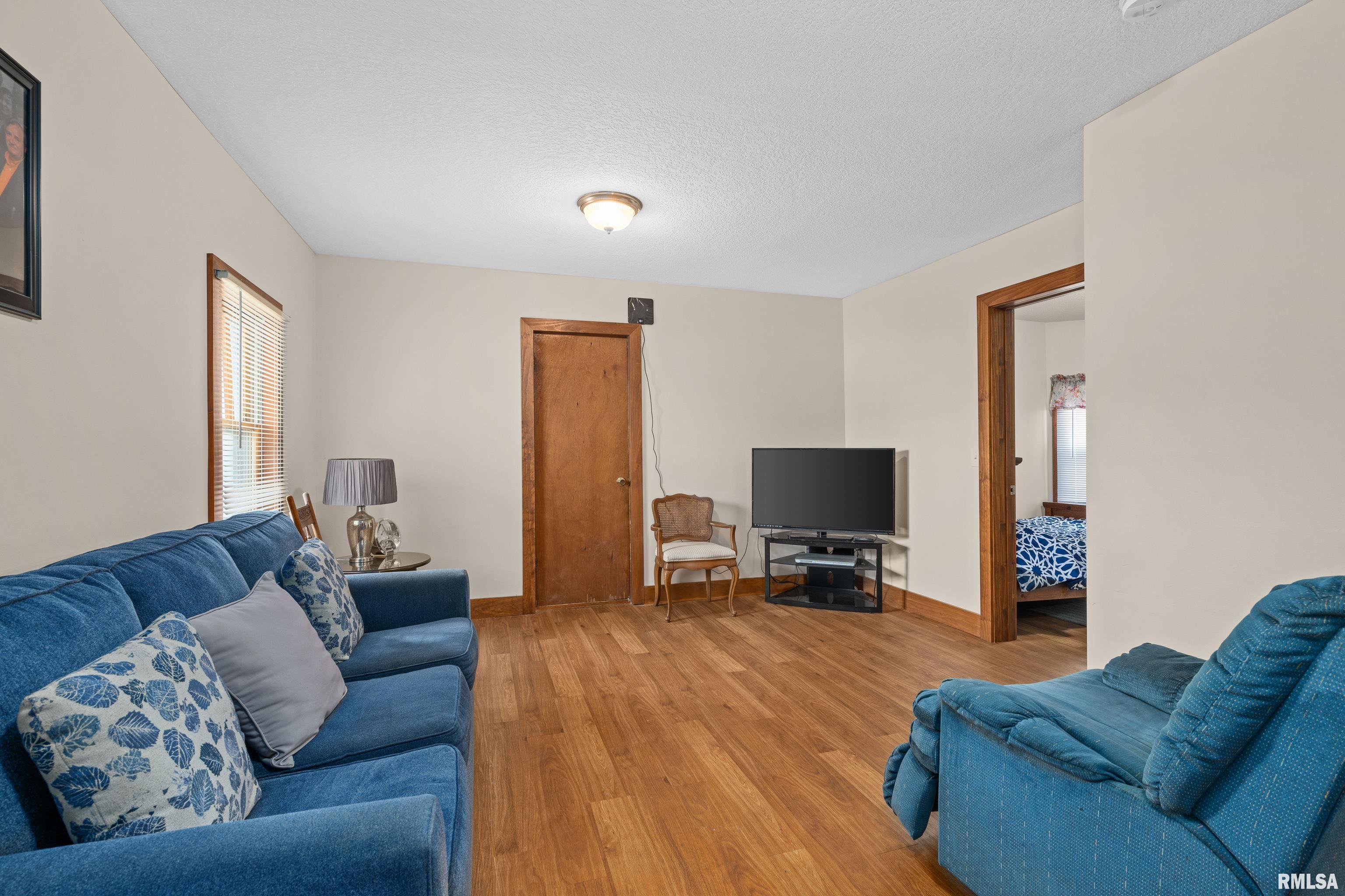 414 8th Street Property Photo 3