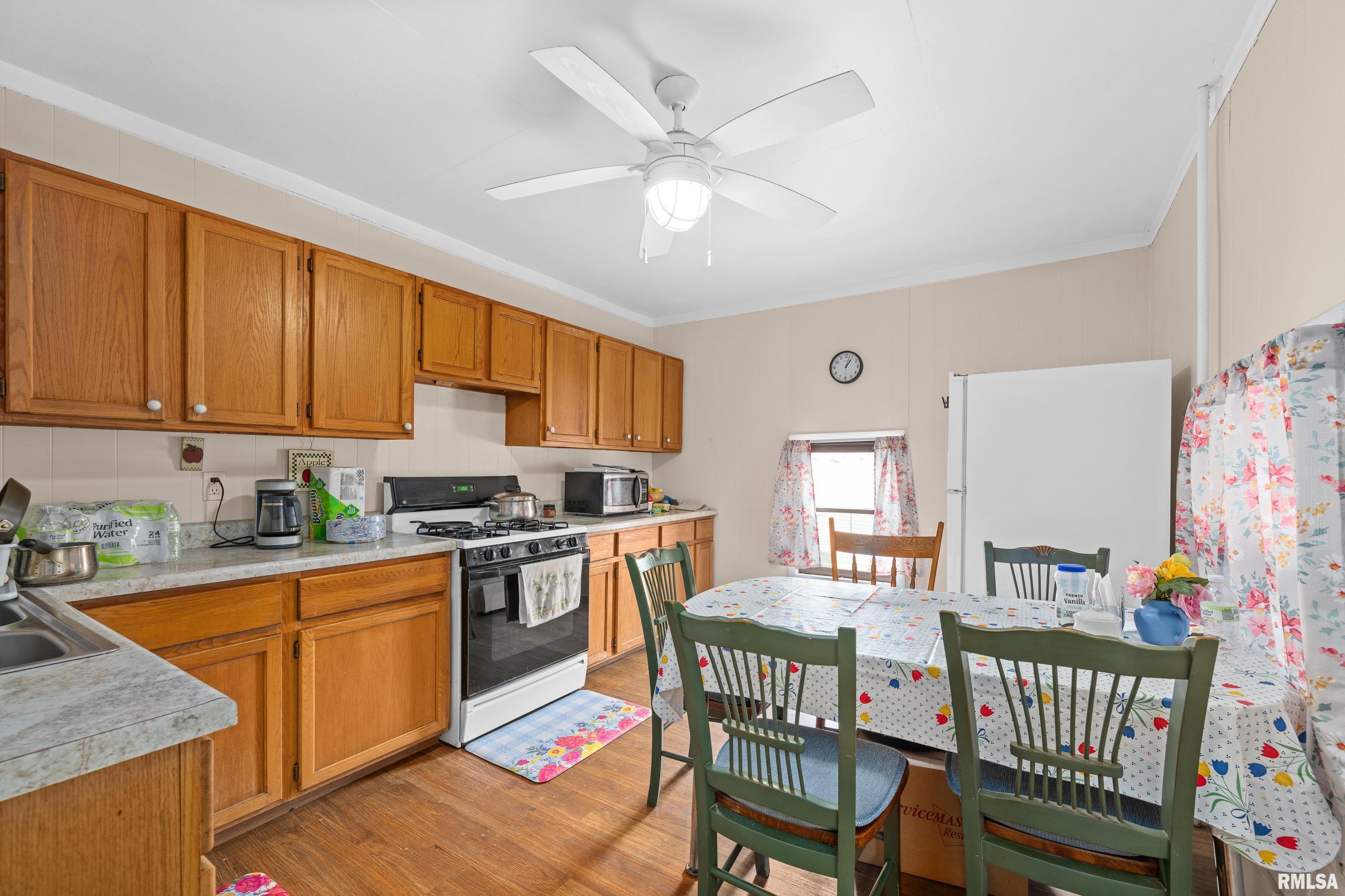 414 8th Street Property Photo 5