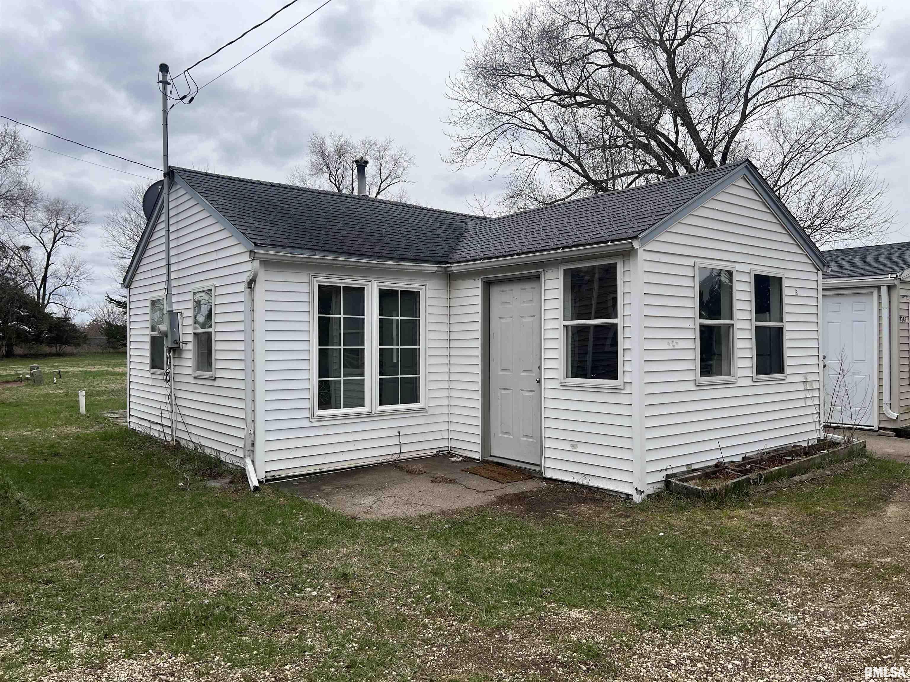 7379 Riverview Road Property Photo 1