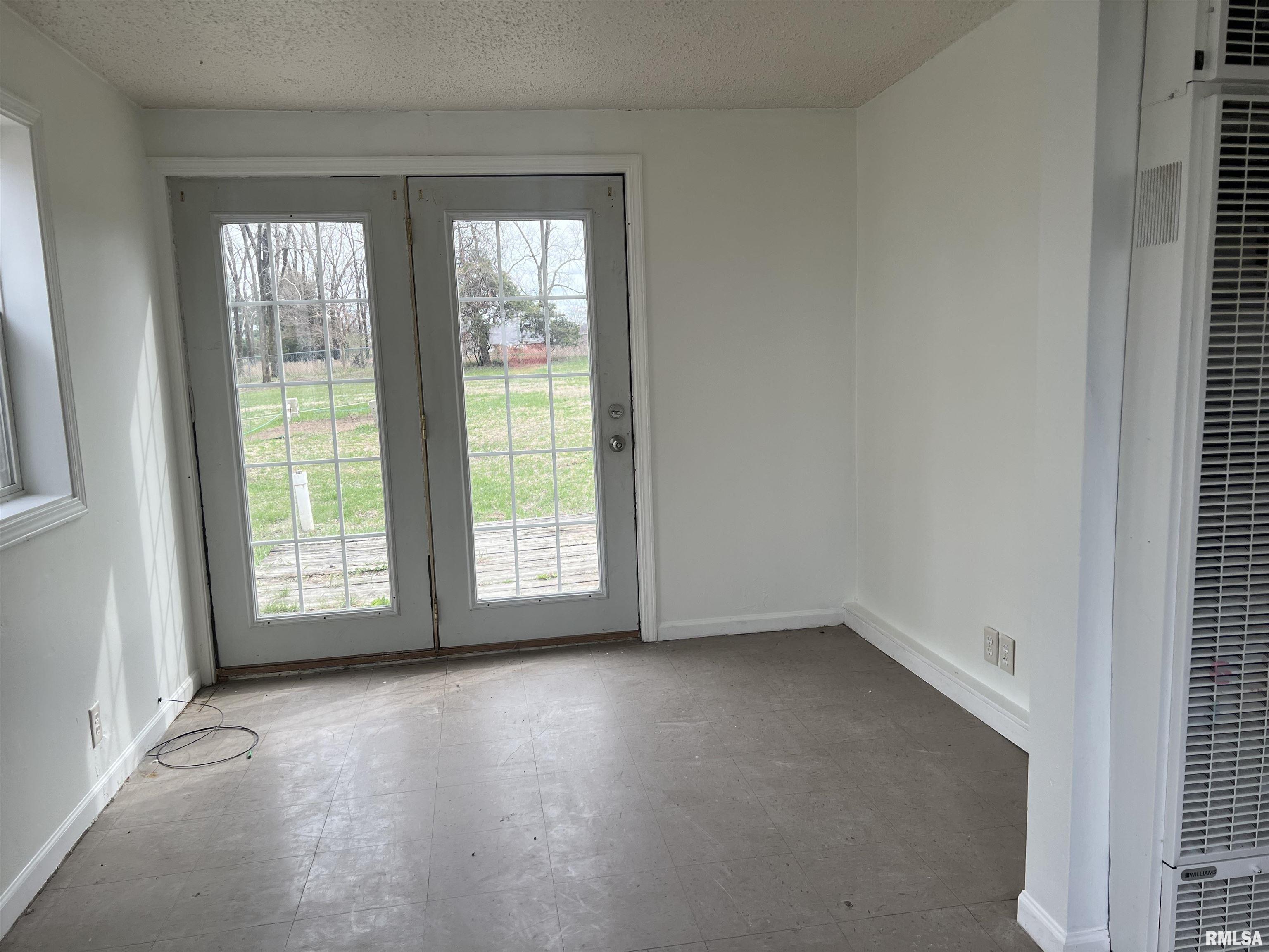 7379 Riverview Road Property Photo 8