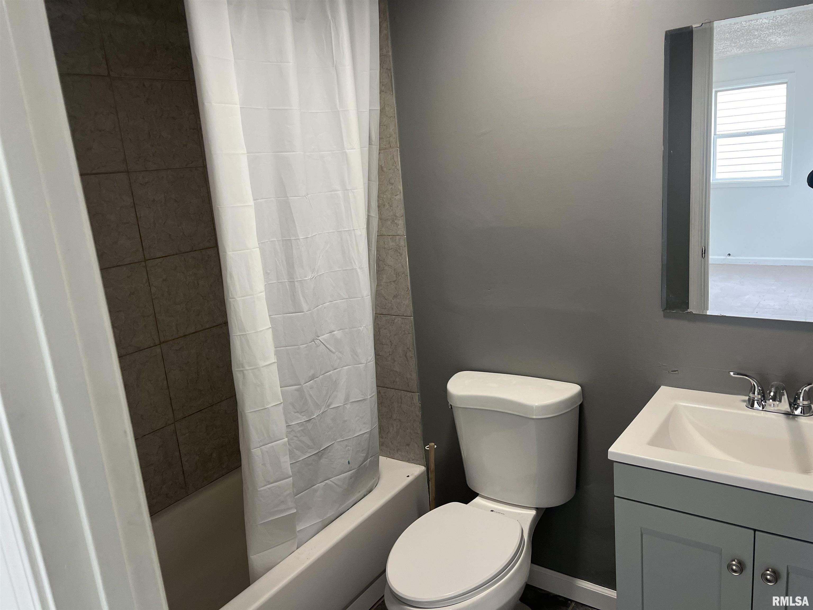 7379 Riverview Road Property Photo 10