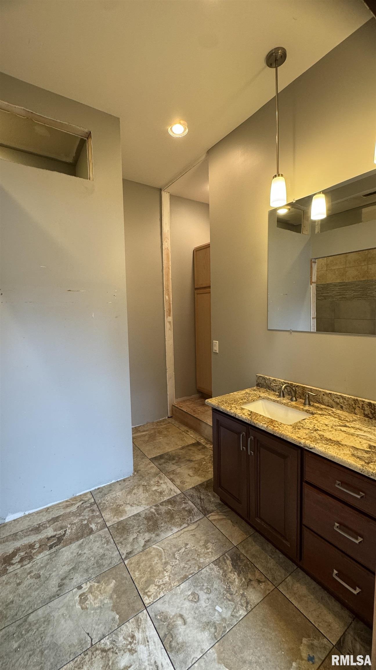 506 E Lincolnway Road Property Photo 10
