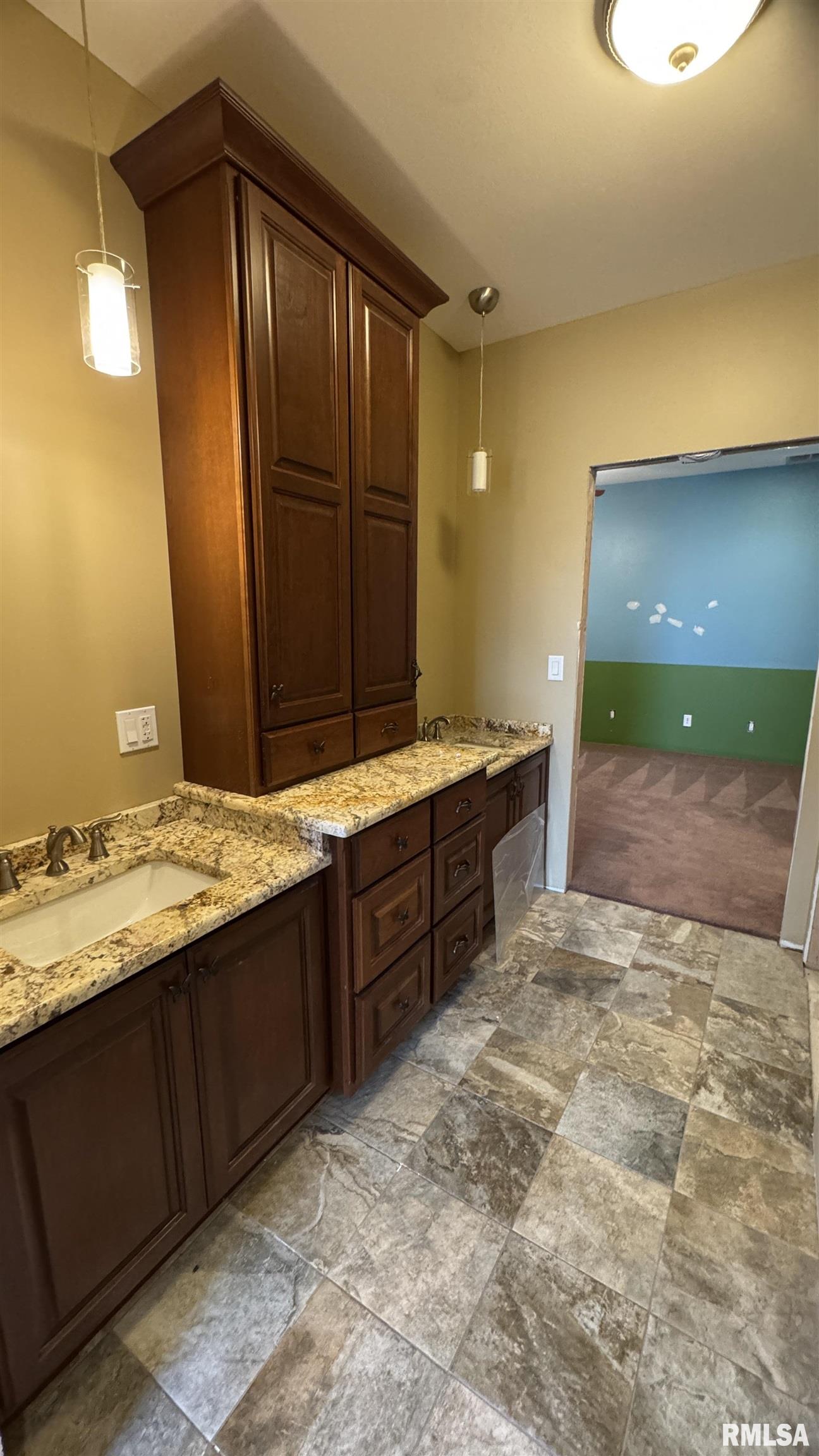 506 E Lincolnway Road Property Photo 12