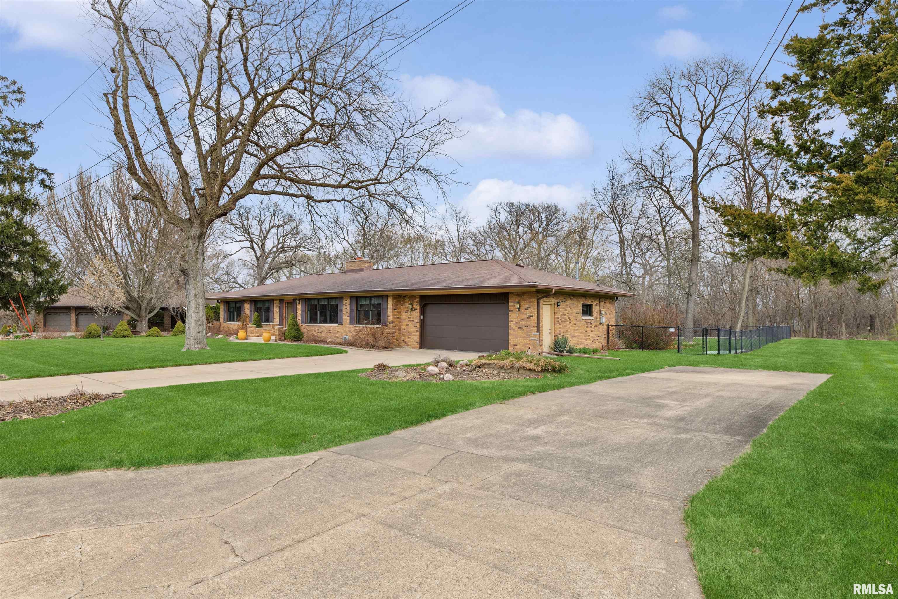 10711 50th Street Property Photo 4