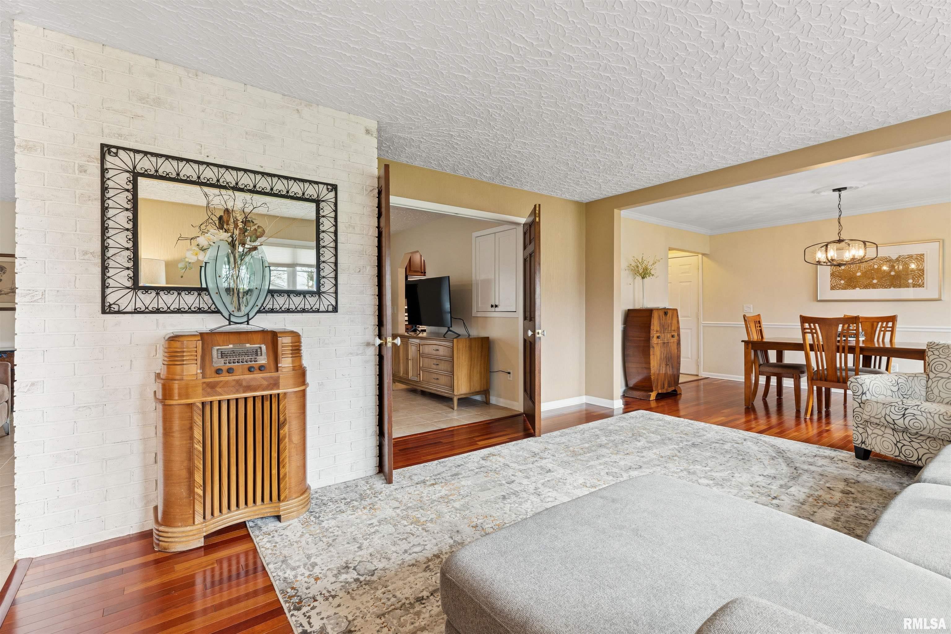 10711 50th Street Property Photo 6