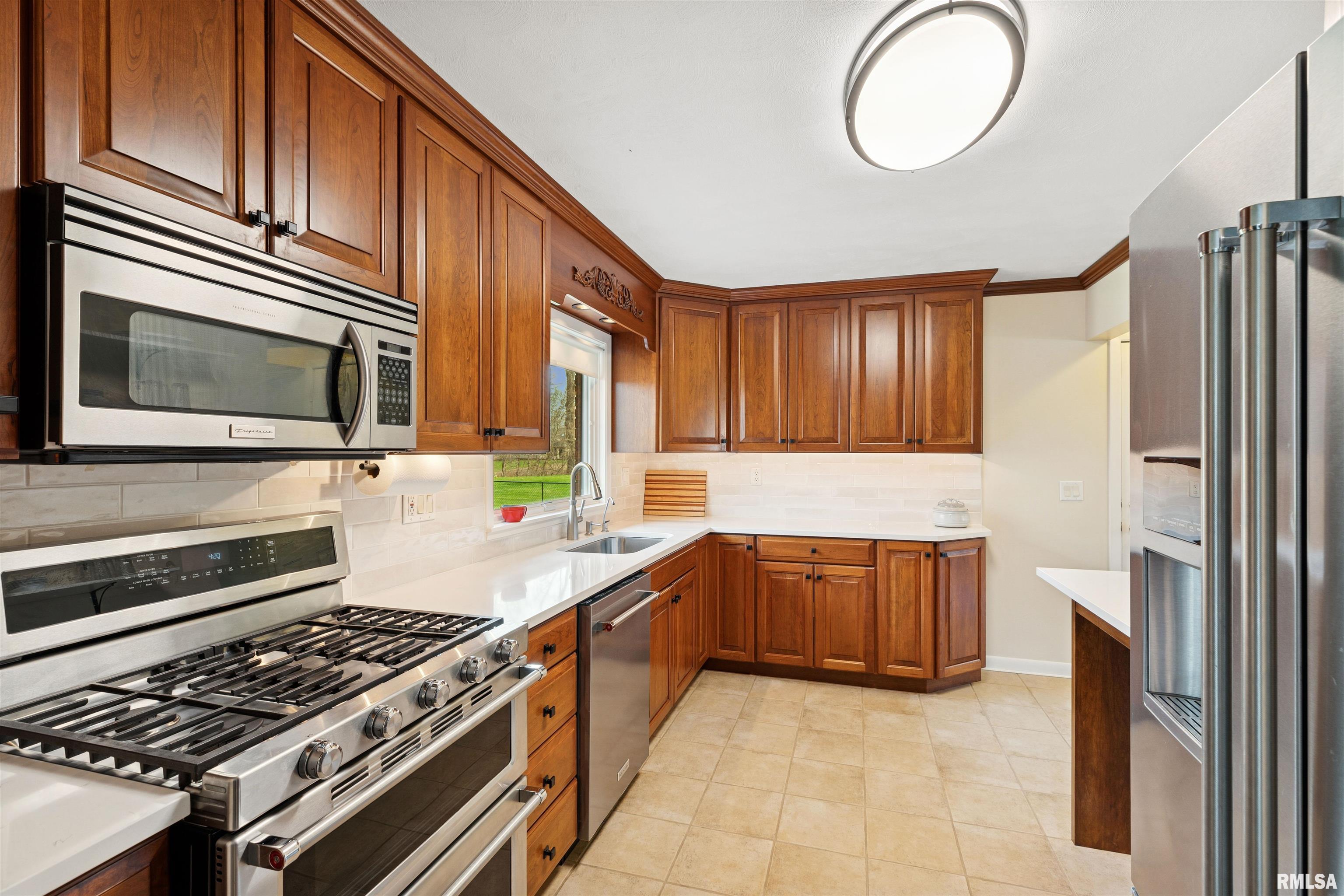 10711 50th Street Property Photo 14