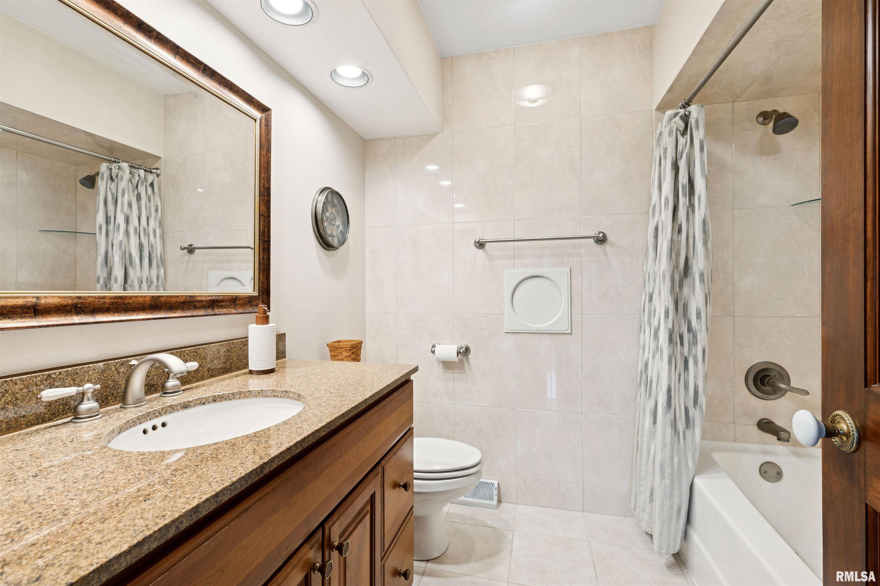 10711 50th Street Property Photo 23
