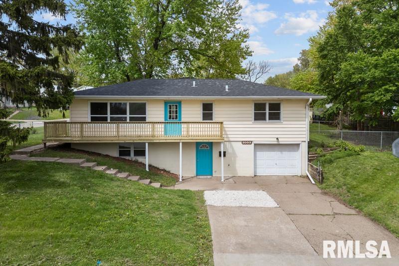 1002 Hillside Drive Property Photo 1