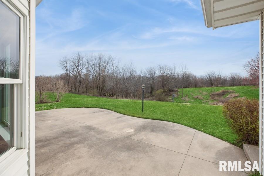 5823 Shawnee Drive Property Photo 4
