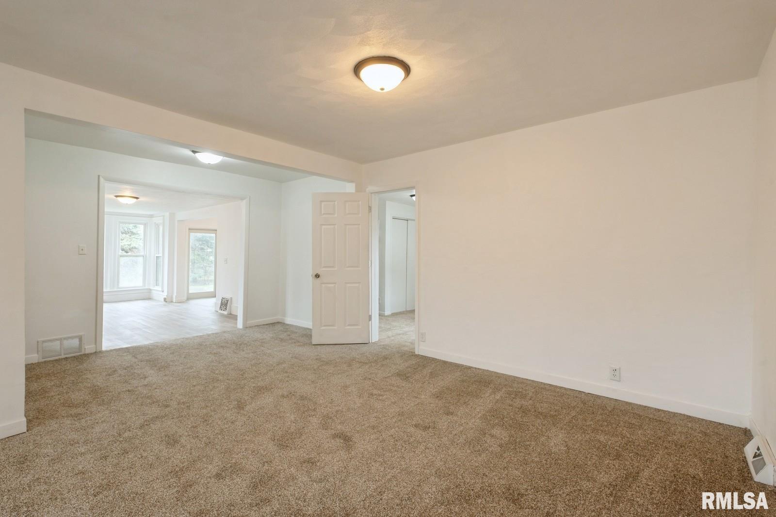 315 6th Avenue Property Photo 12
