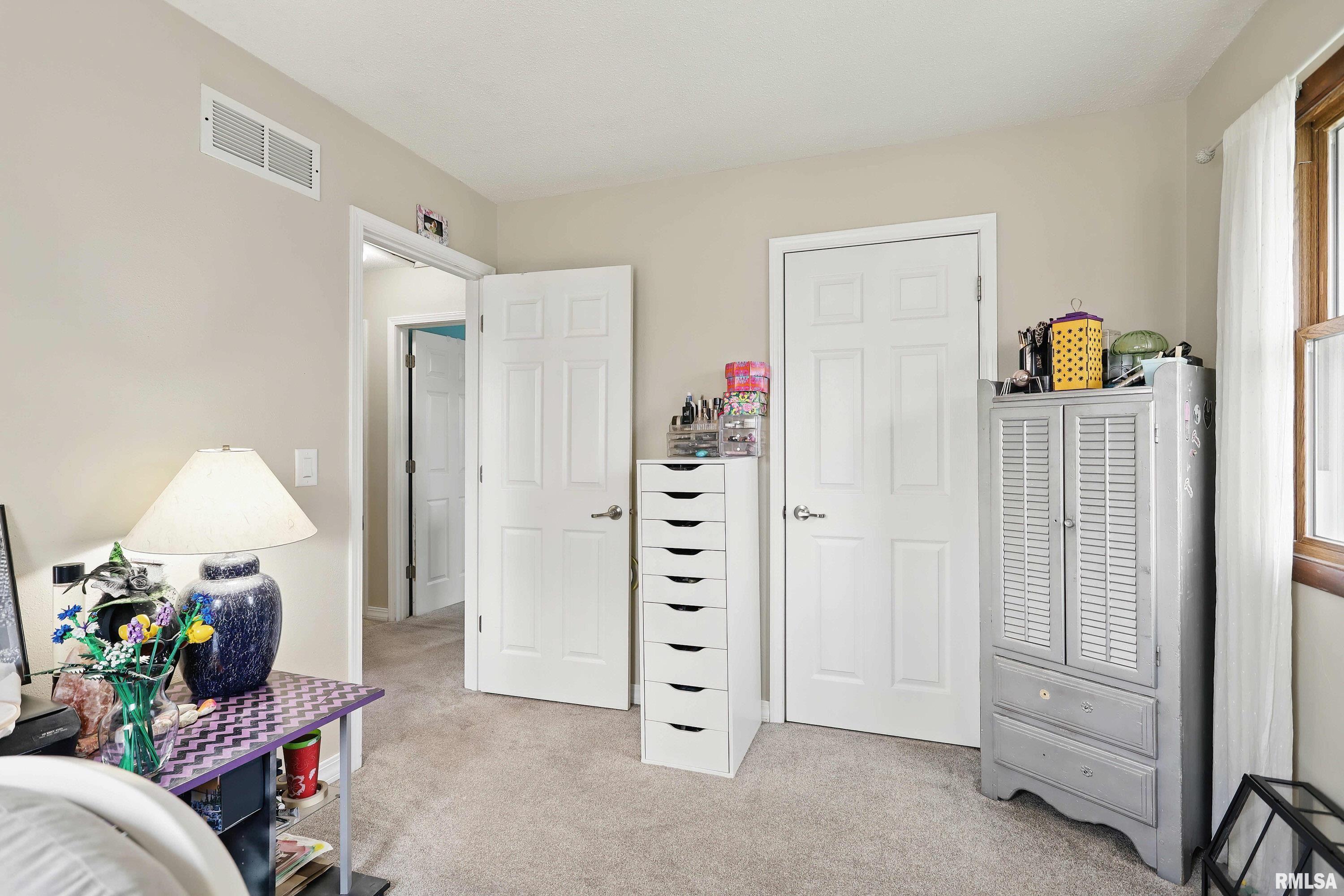 1740 W 55th Street Property Photo 14