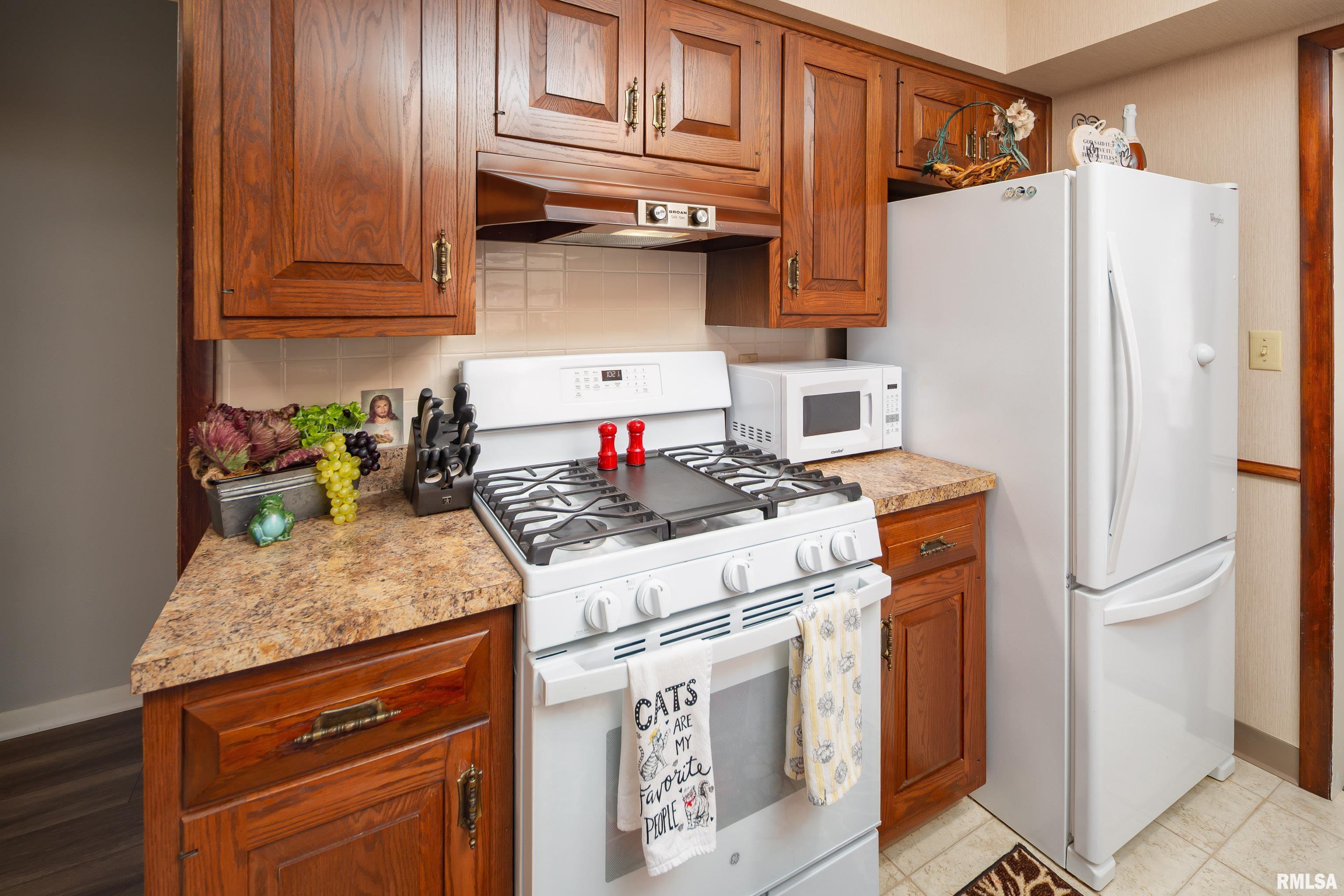 2321 31st Street A Property Photo 10