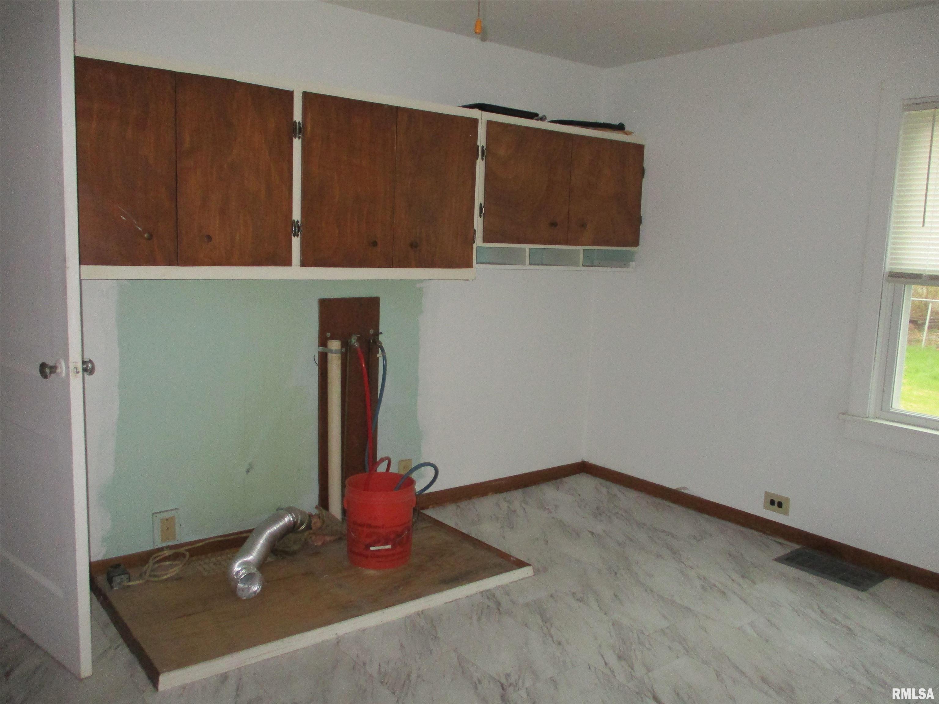 530 Island Avenue Property Photo 9