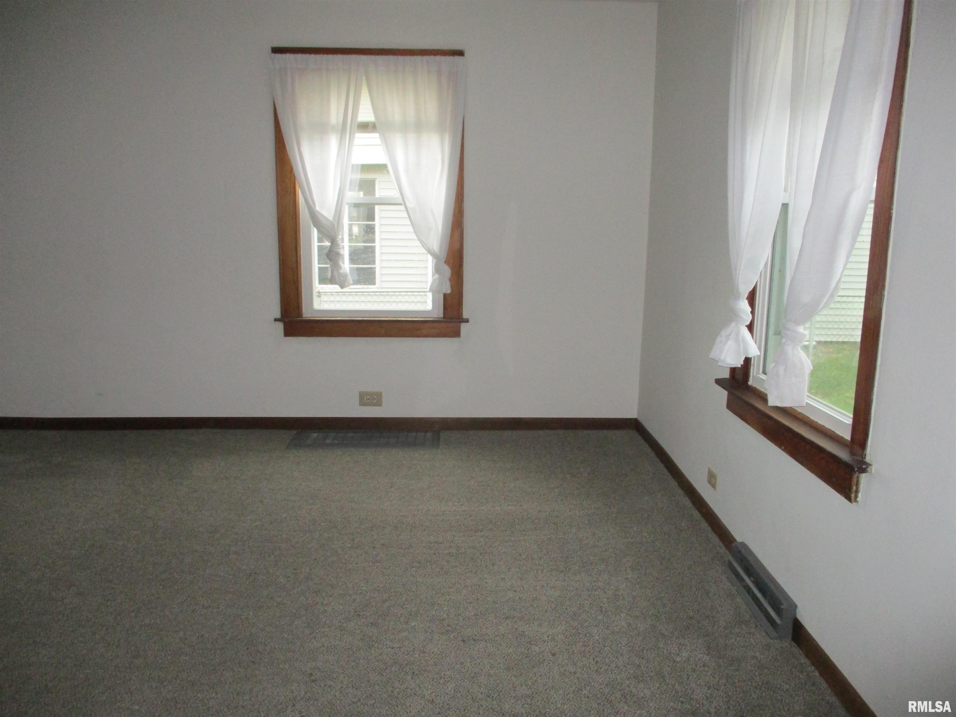 530 Island Avenue Property Photo 13