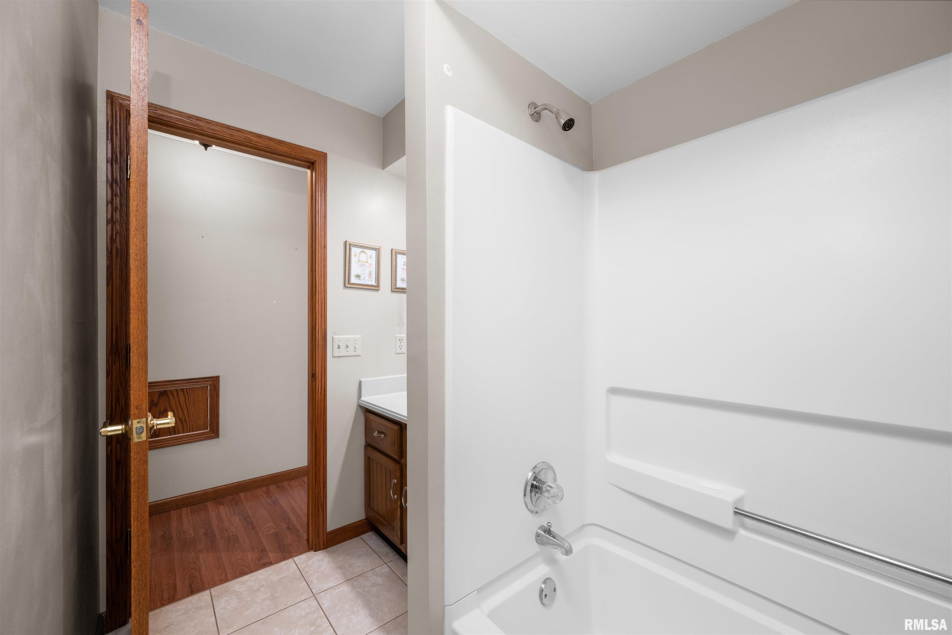 11616 W 81st Street Property Photo 16
