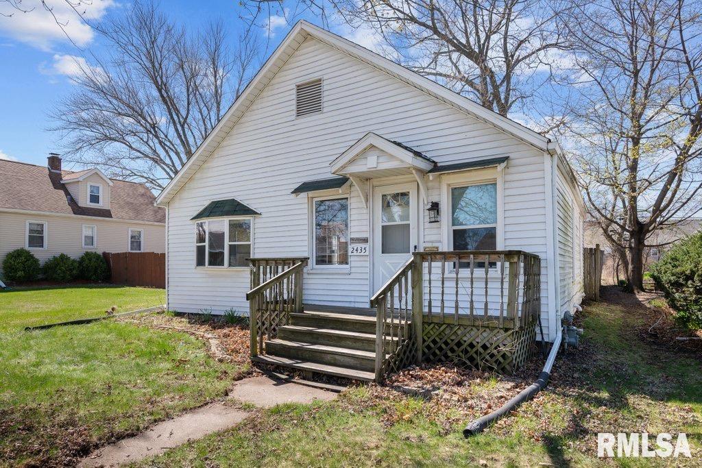 2435 33rd Street Property Photo 2