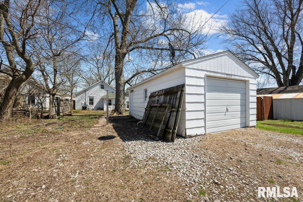 2435 33rd Street Property Photo 20