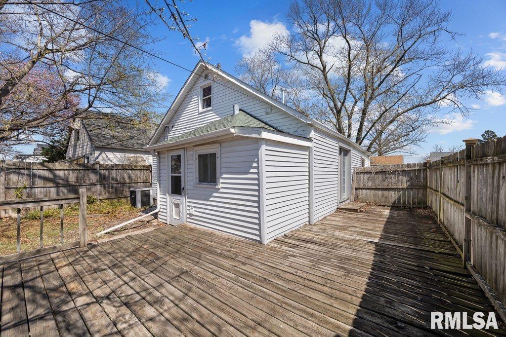 2435 33rd Street Property Photo 21