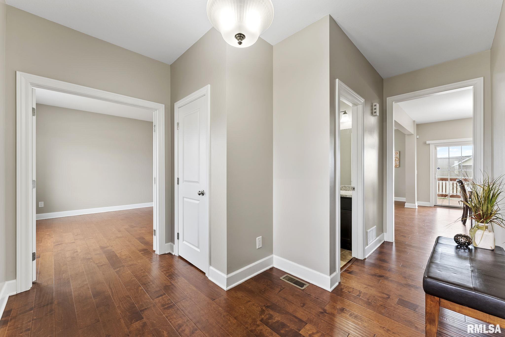 13 Blackstone Circle Property Photo 2