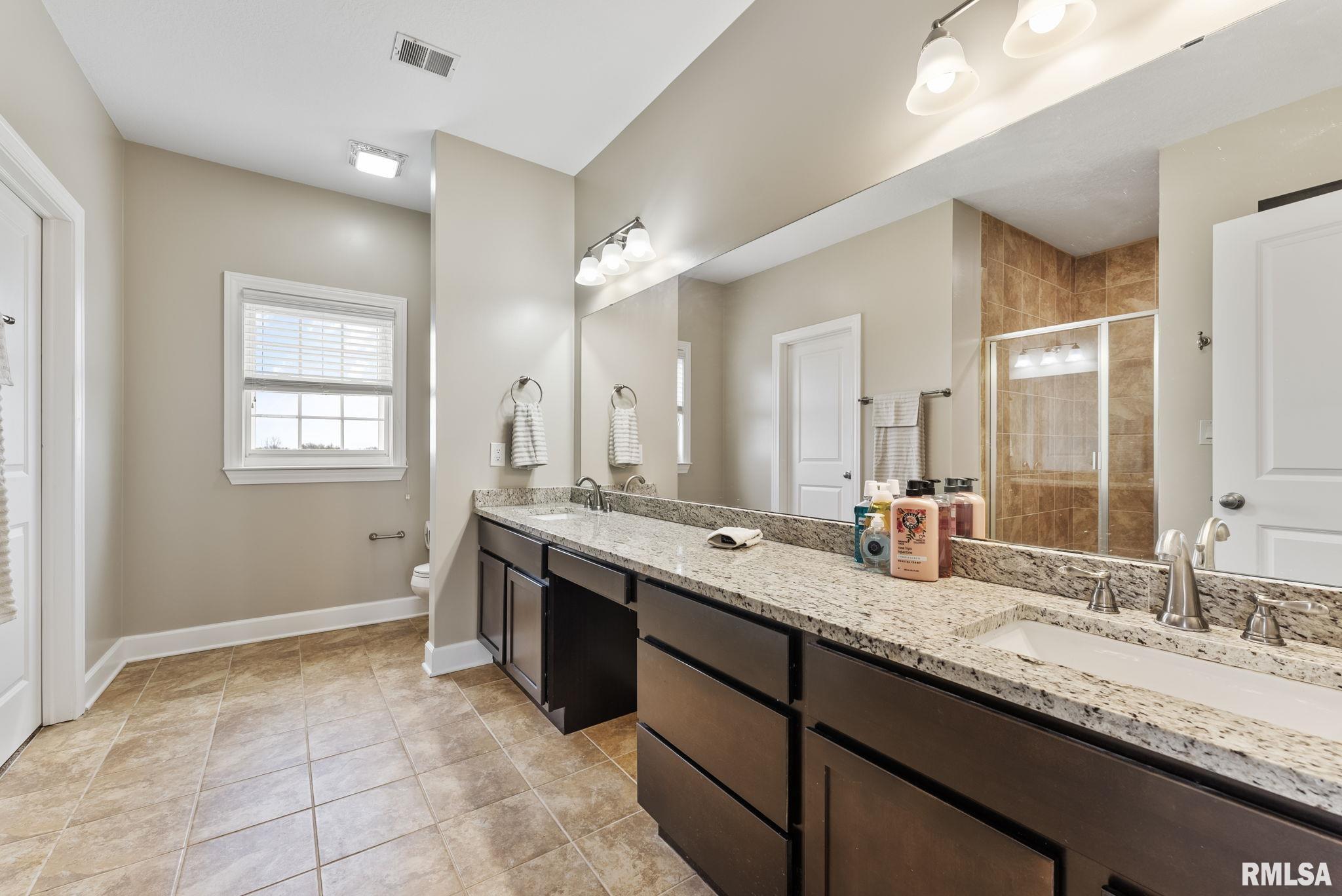 13 Blackstone Circle Property Photo 17