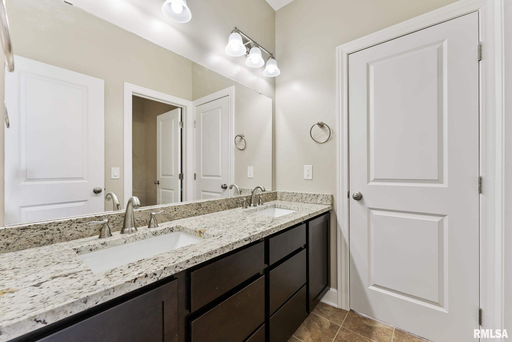 13 Blackstone Circle Property Photo 21