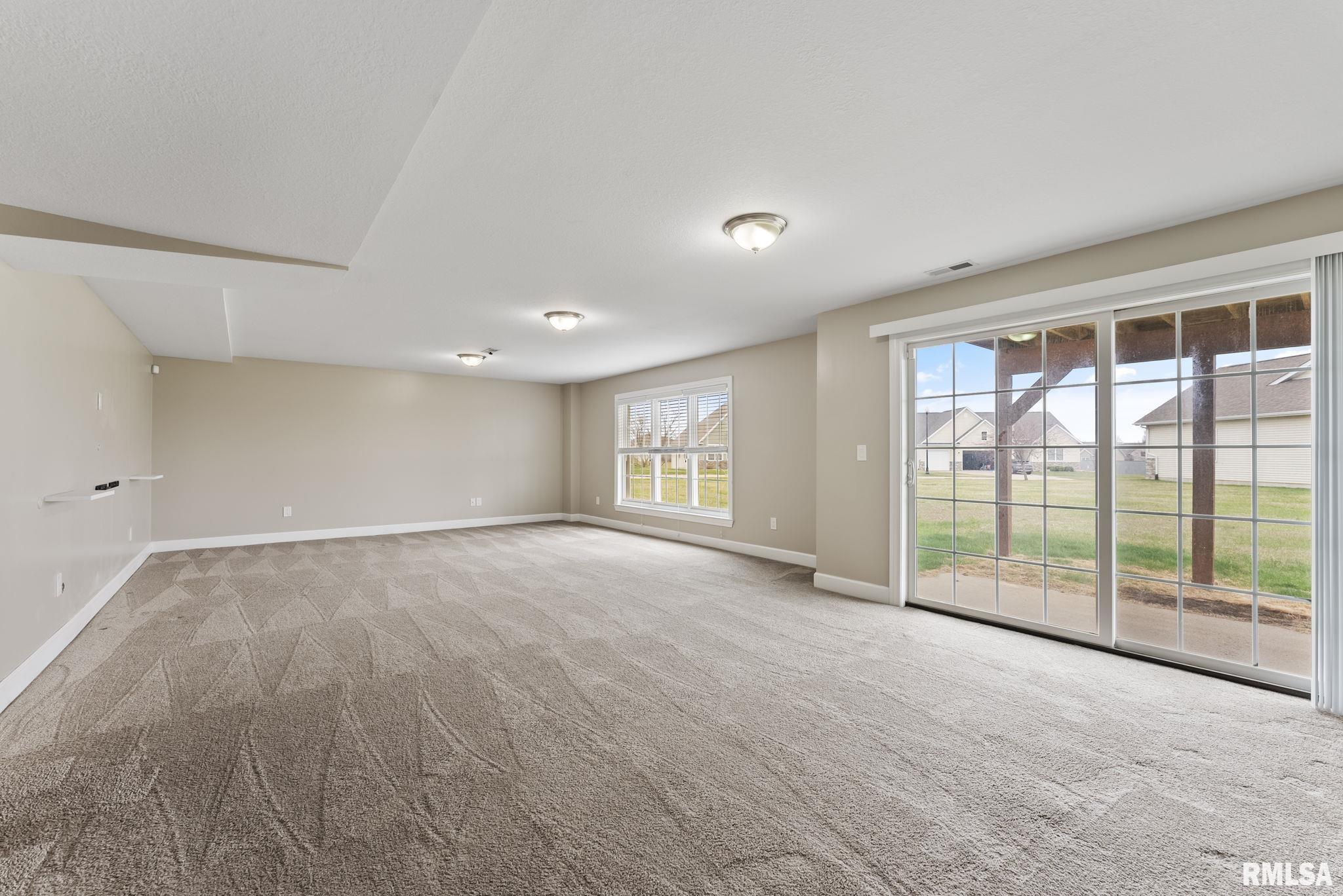 13 Blackstone Circle Property Photo 22