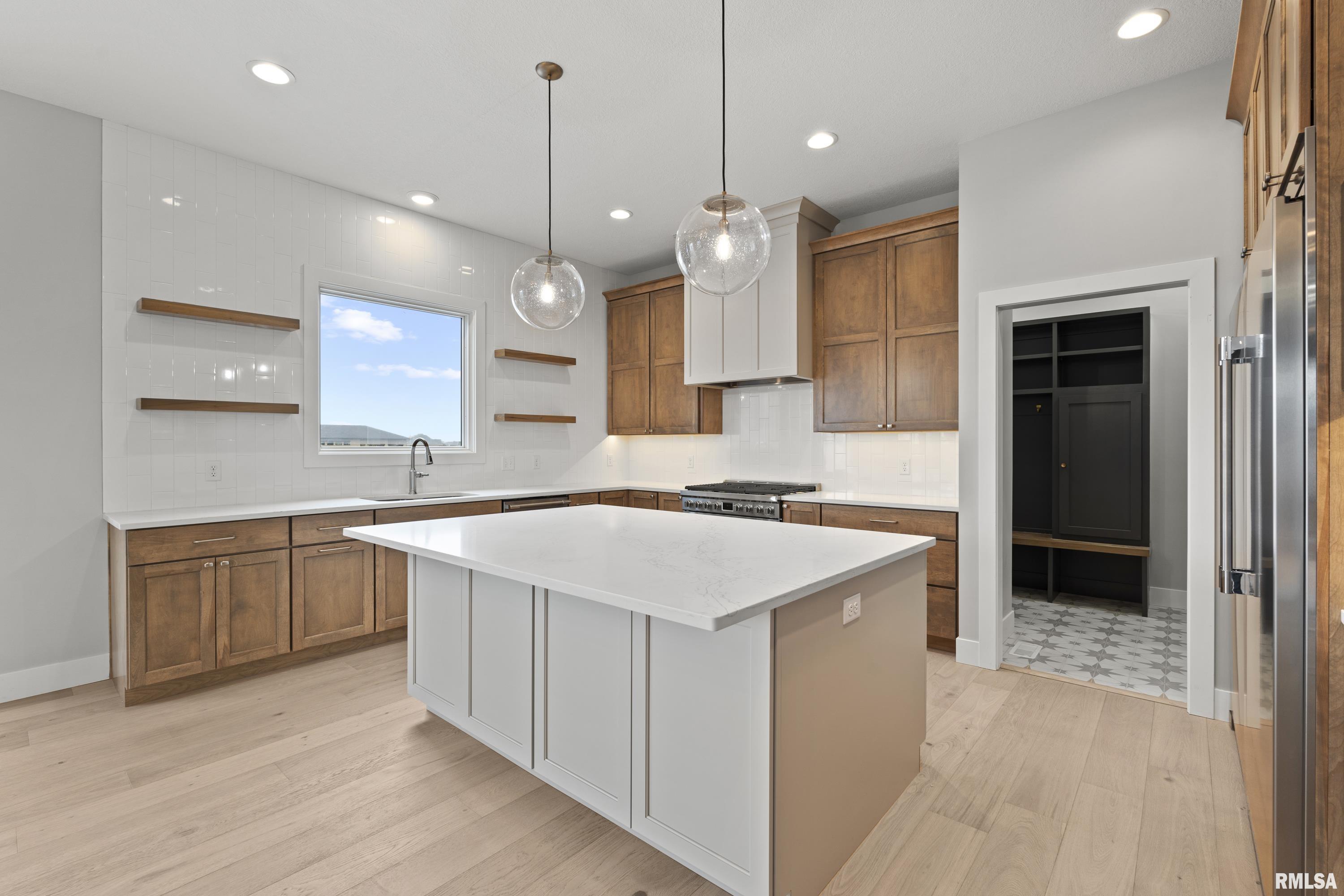 6578 Cardinal Road Property Photo 10