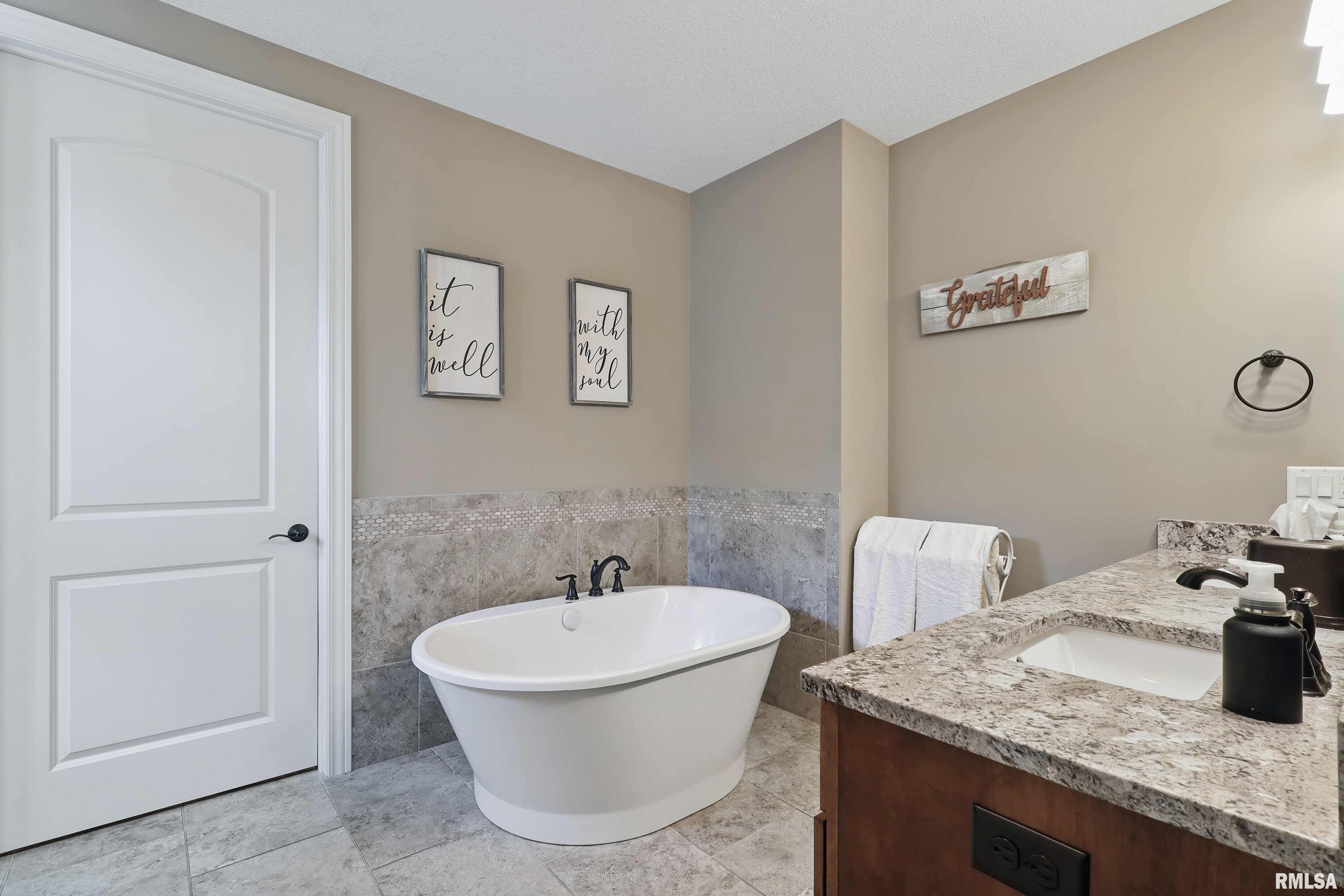 5106 N Richmond Circle Property Photo 20