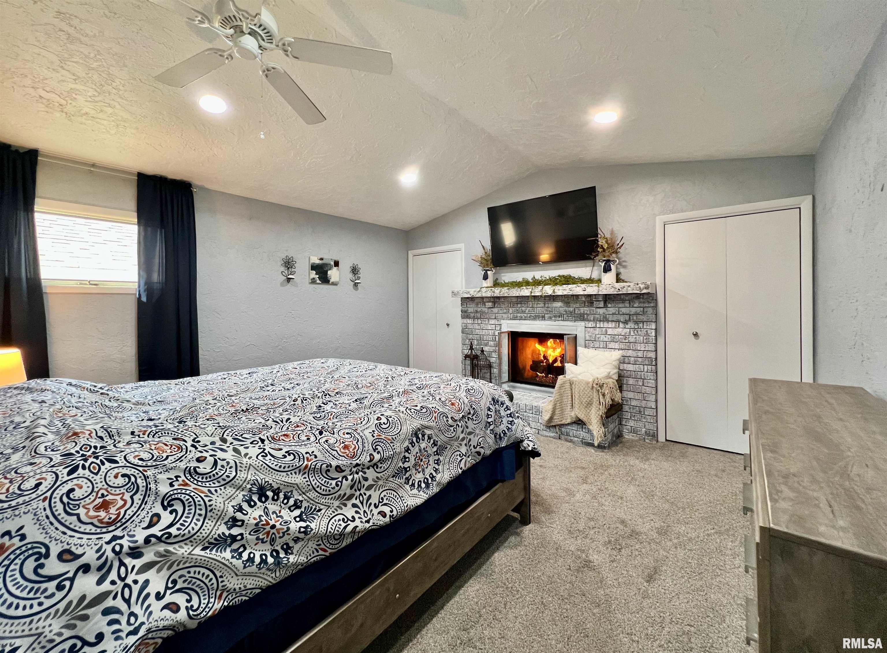 209 3rd Street Property Photo 12
