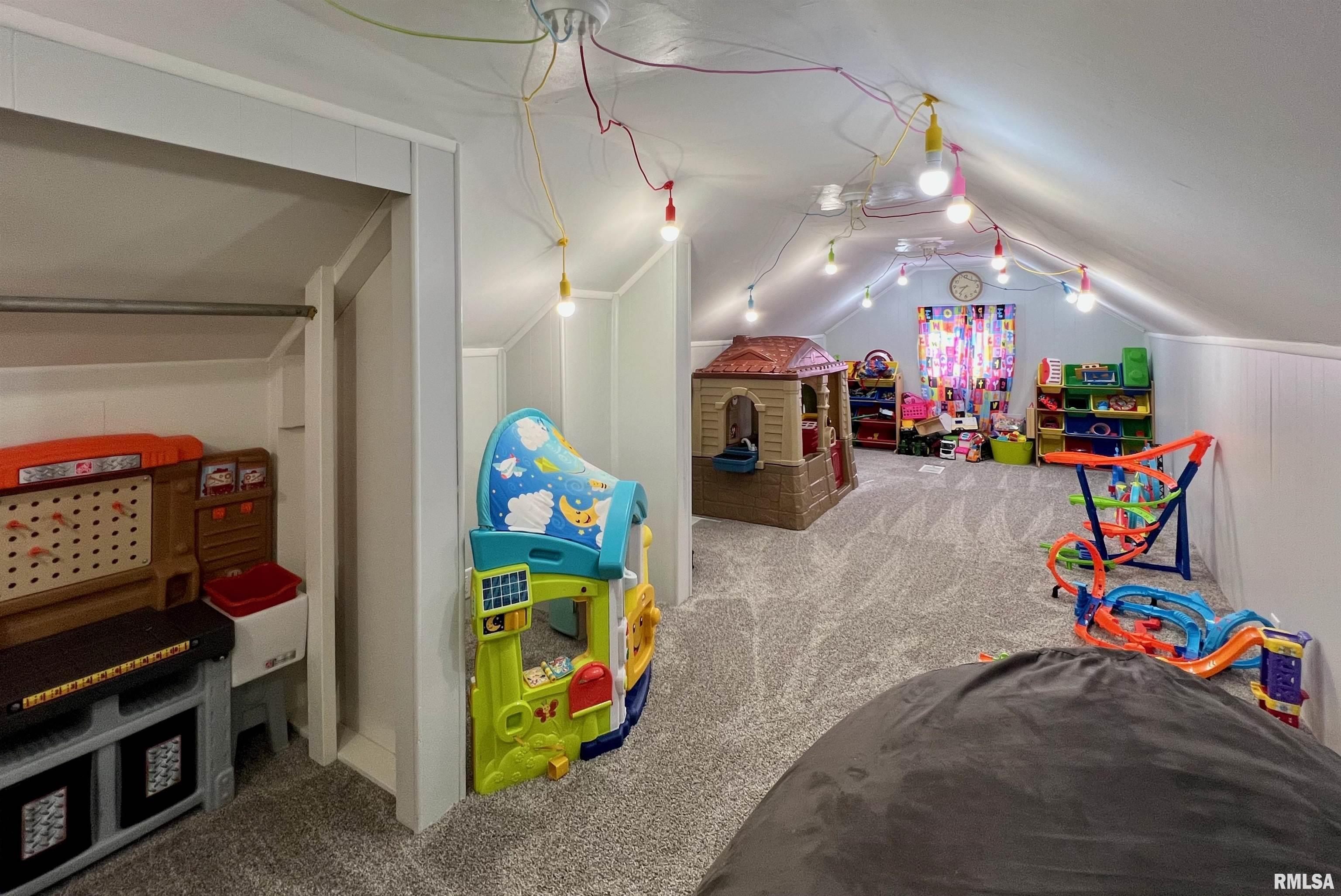 209 3rd Street Property Photo 16