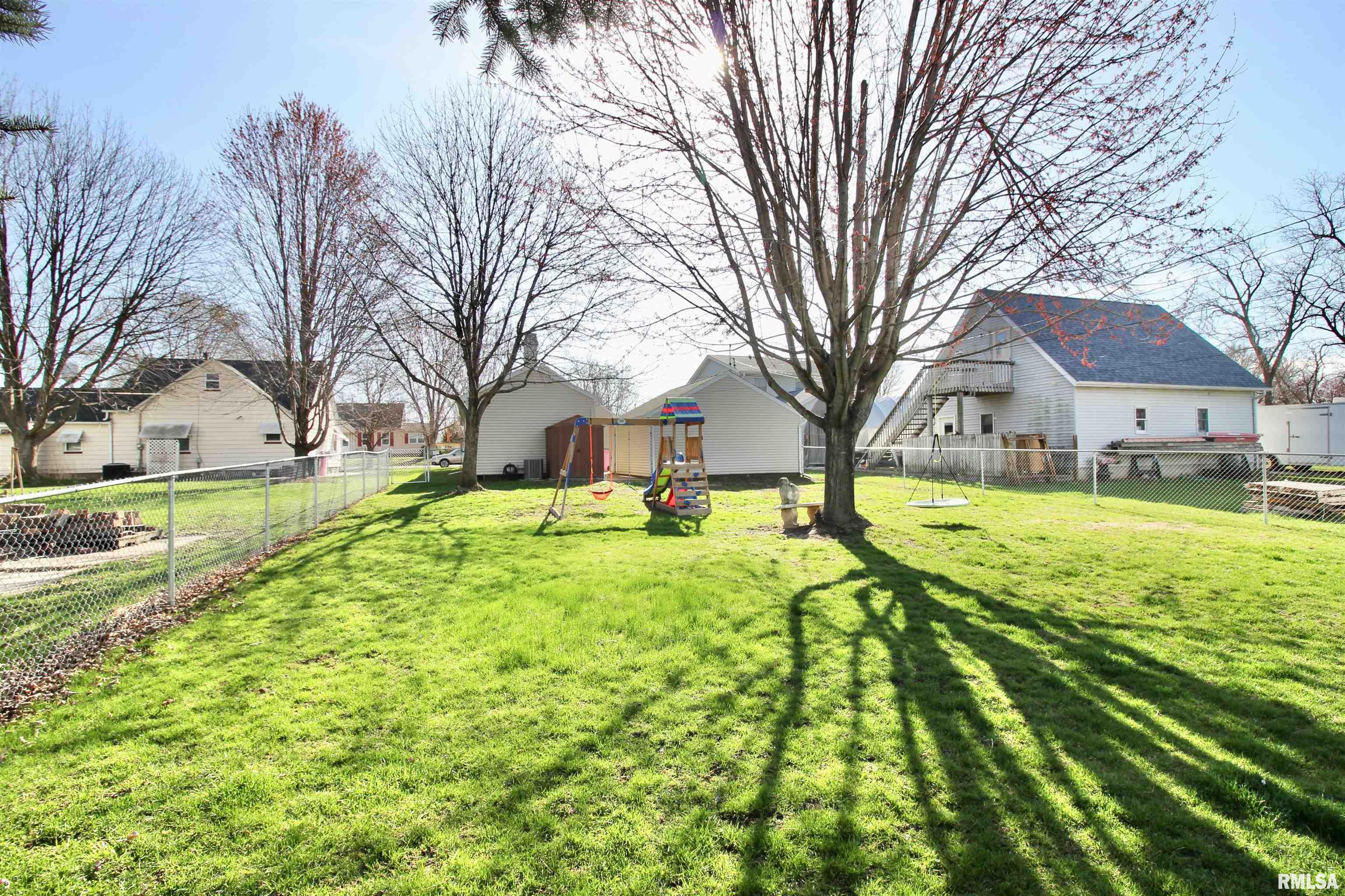 209 3rd Street Property Photo 21