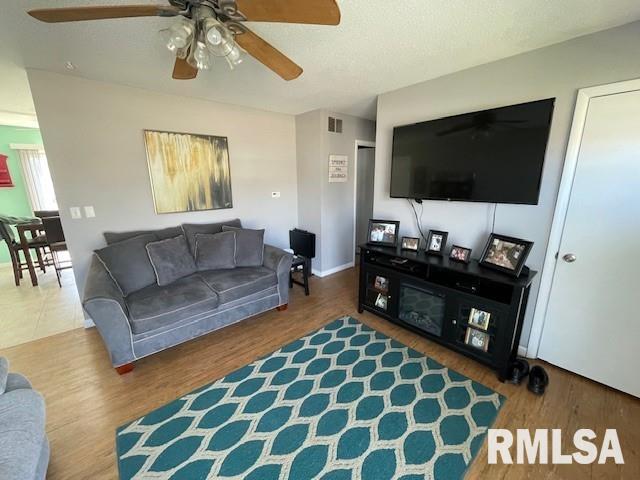 2207 Lafayette Terrace Property Photo 5