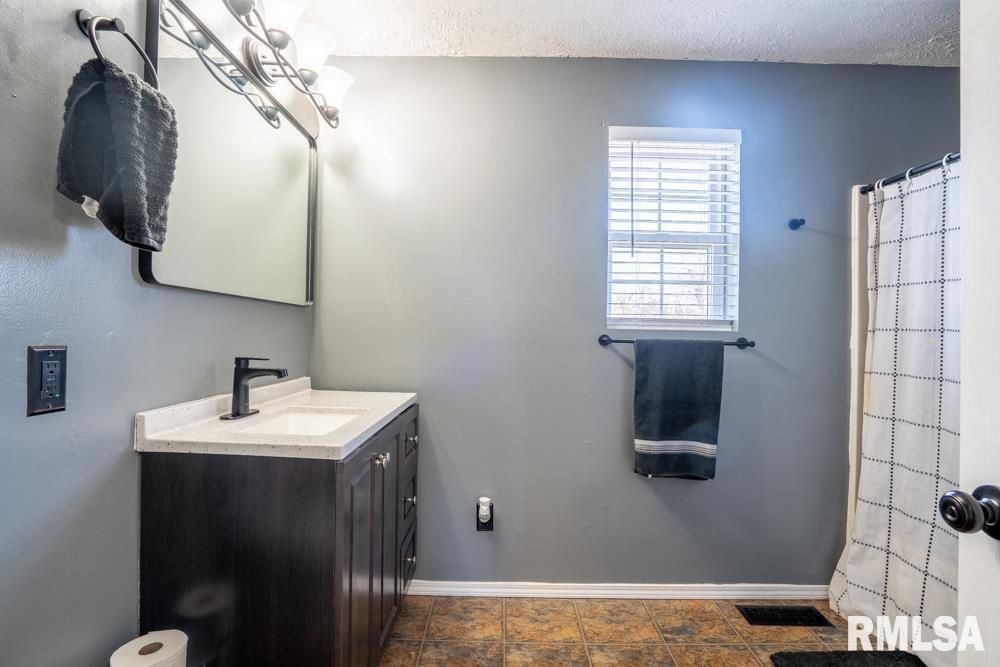 9714 Crenshaw Road Property Photo 12