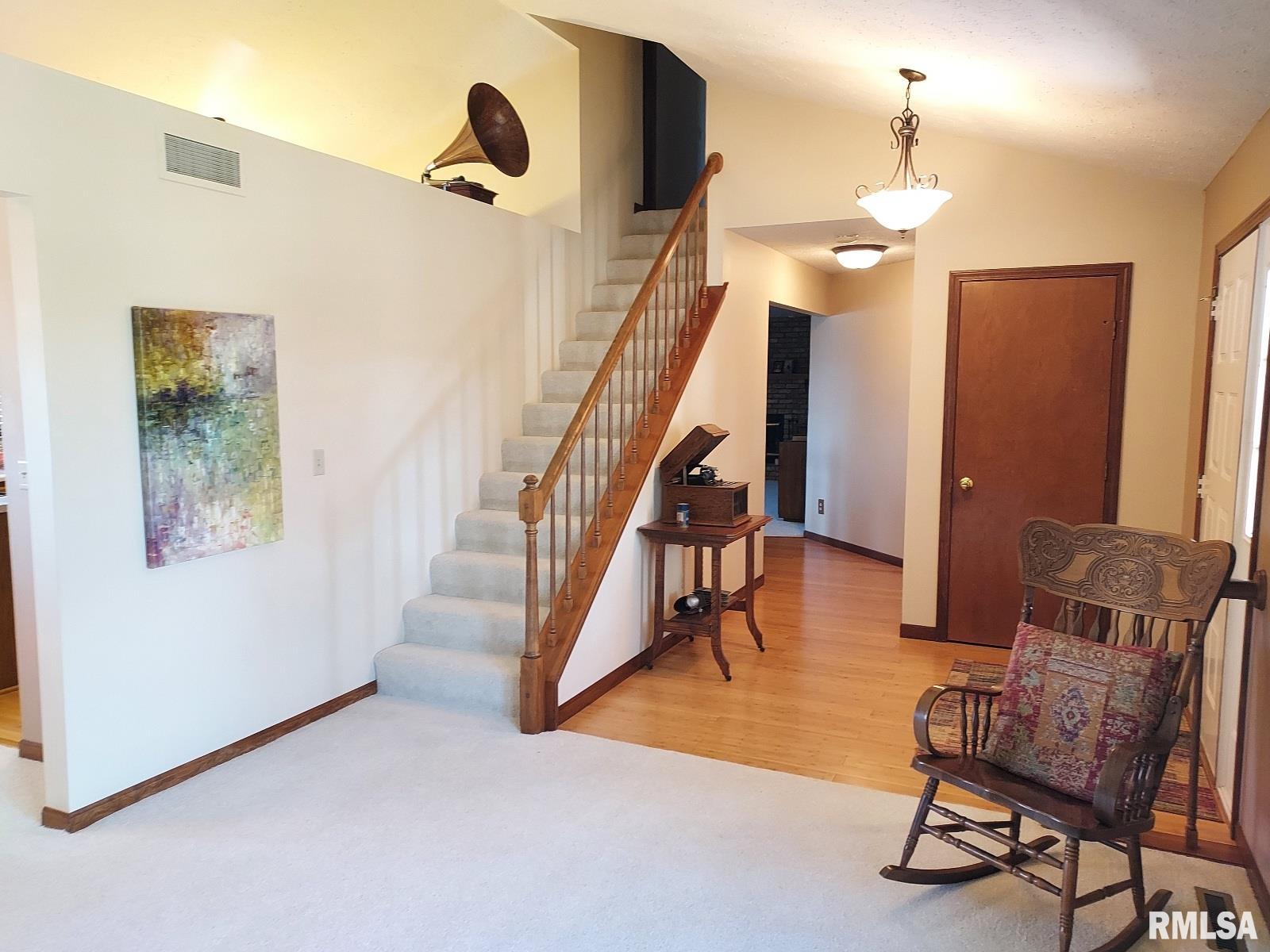 1002 W 59th Street Property Photo 9