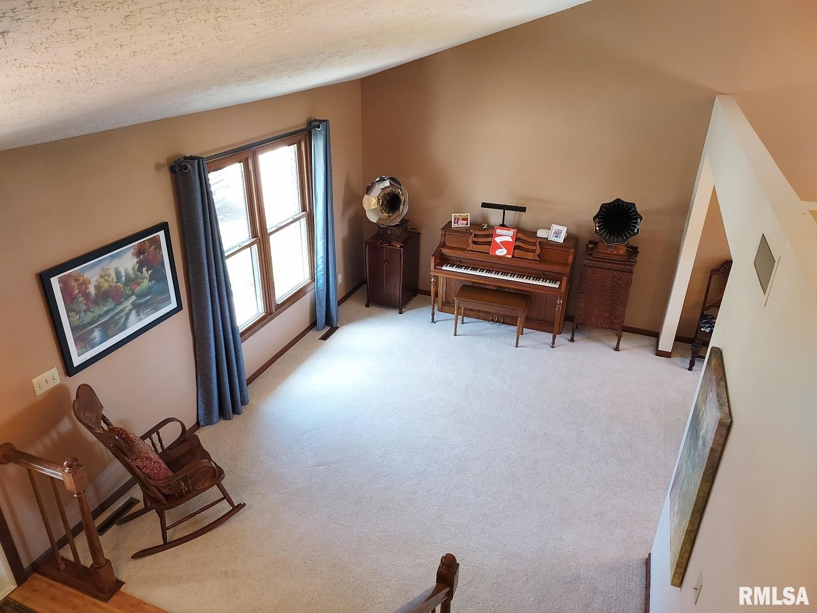 1002 W 59th Street Property Photo 11