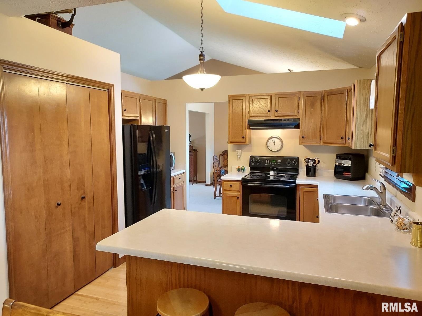 1002 W 59th Street Property Photo 14