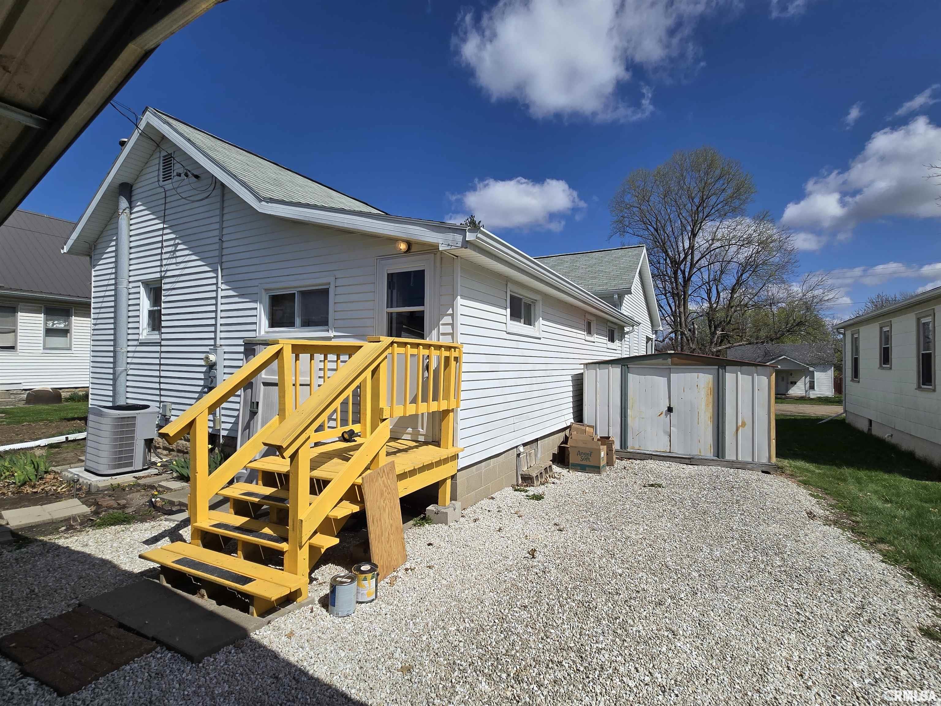 308 W Washington Street Property Photo 2