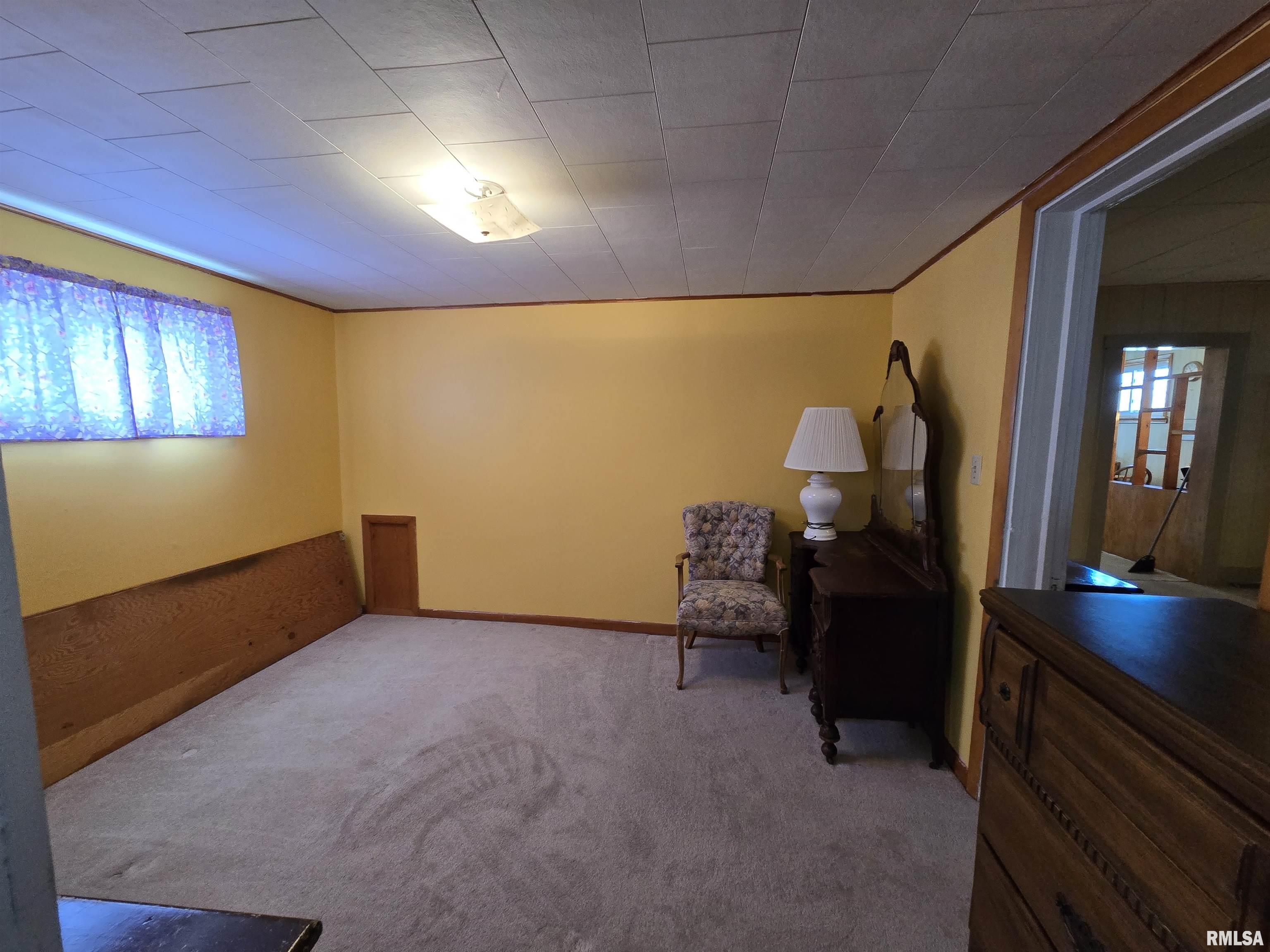 308 W Washington Street Property Photo 11