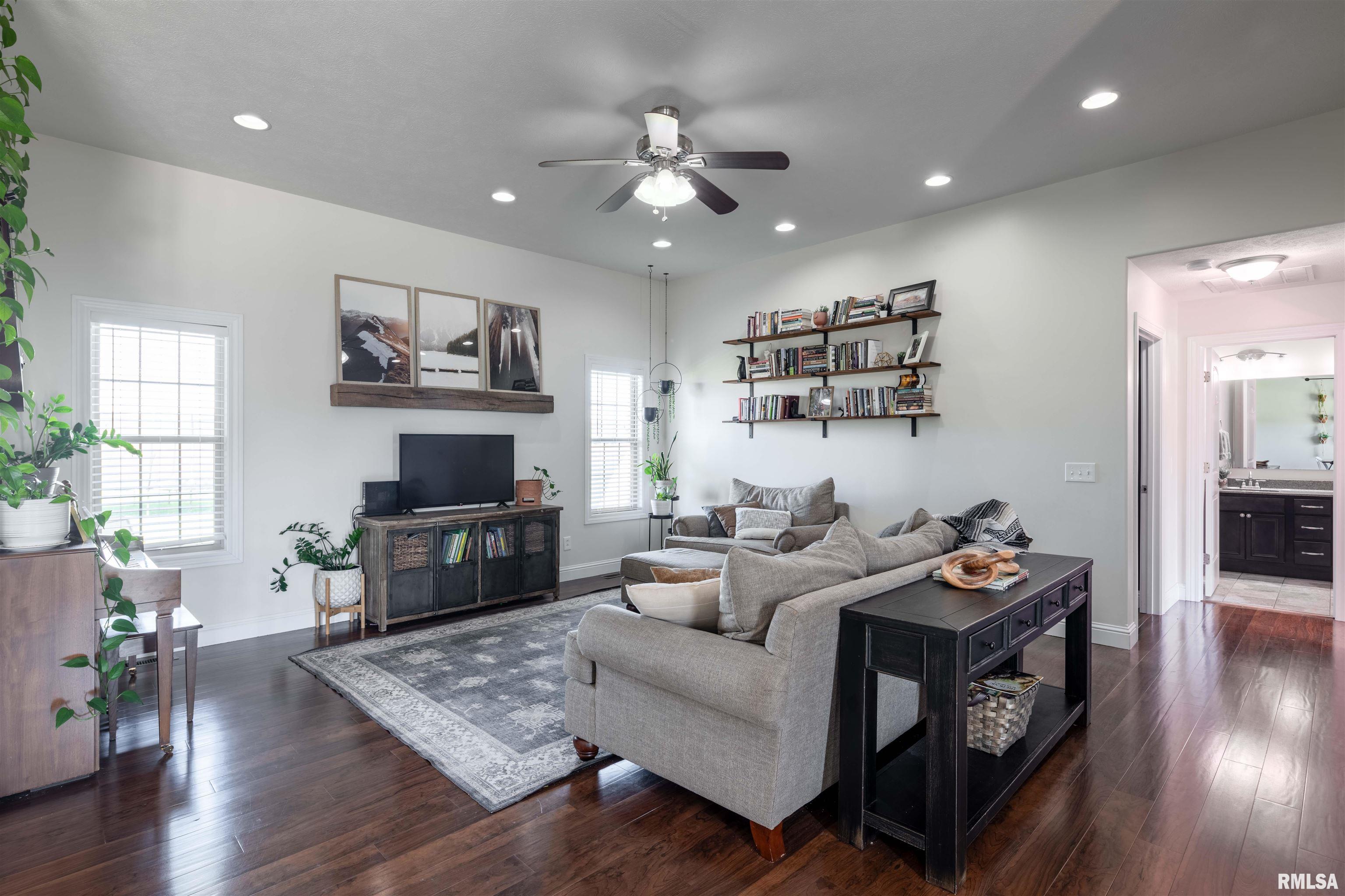 1708 Felts Drive Property Photo 3