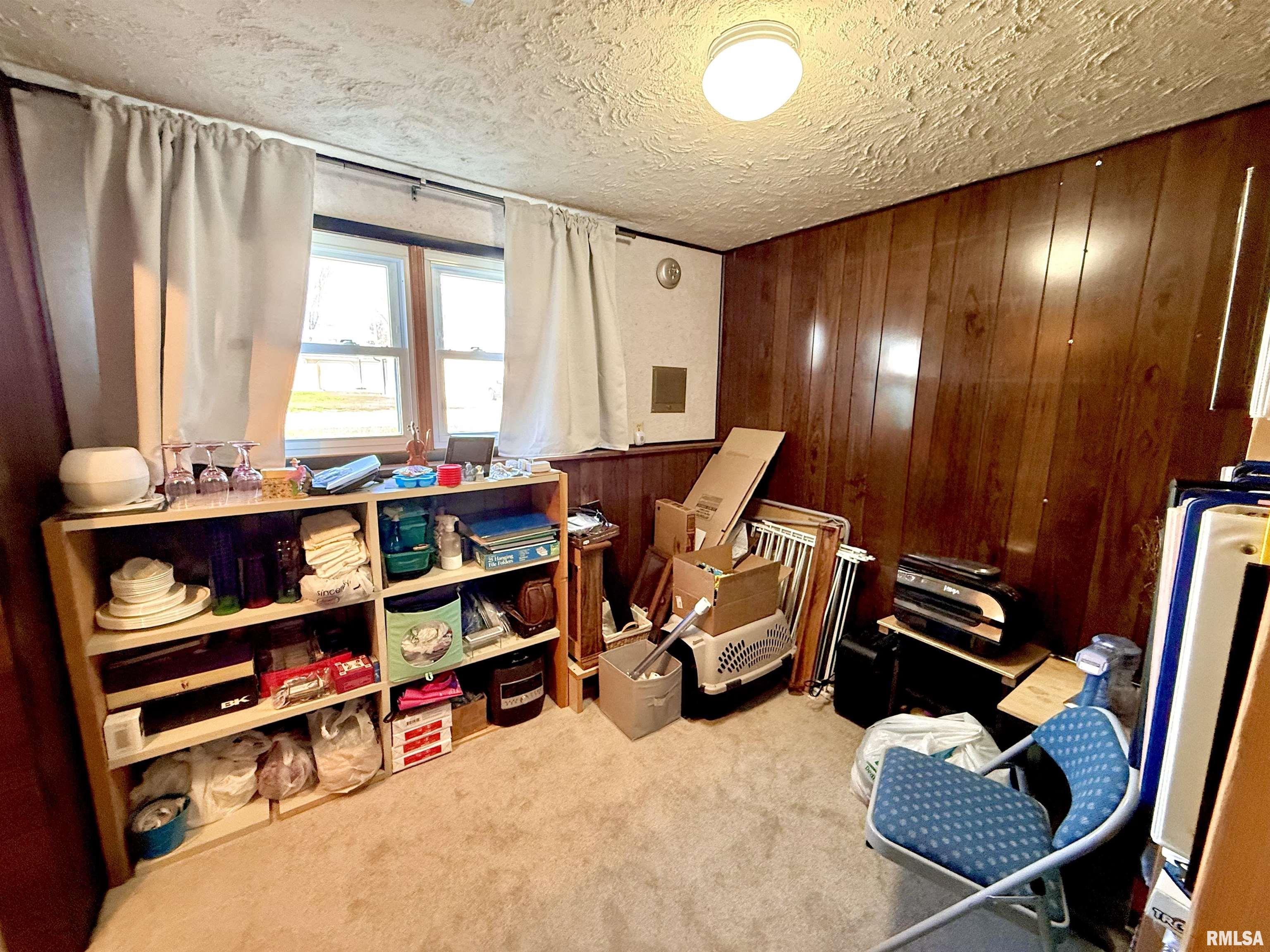 102 E 7th Avenue Property Photo 28