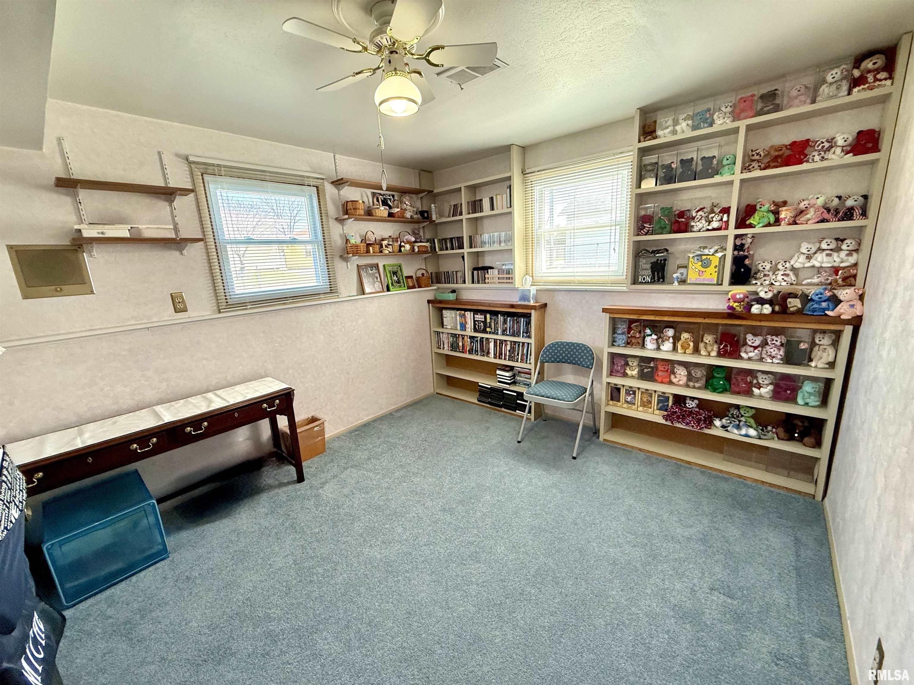 102 E 7th Avenue Property Photo 30