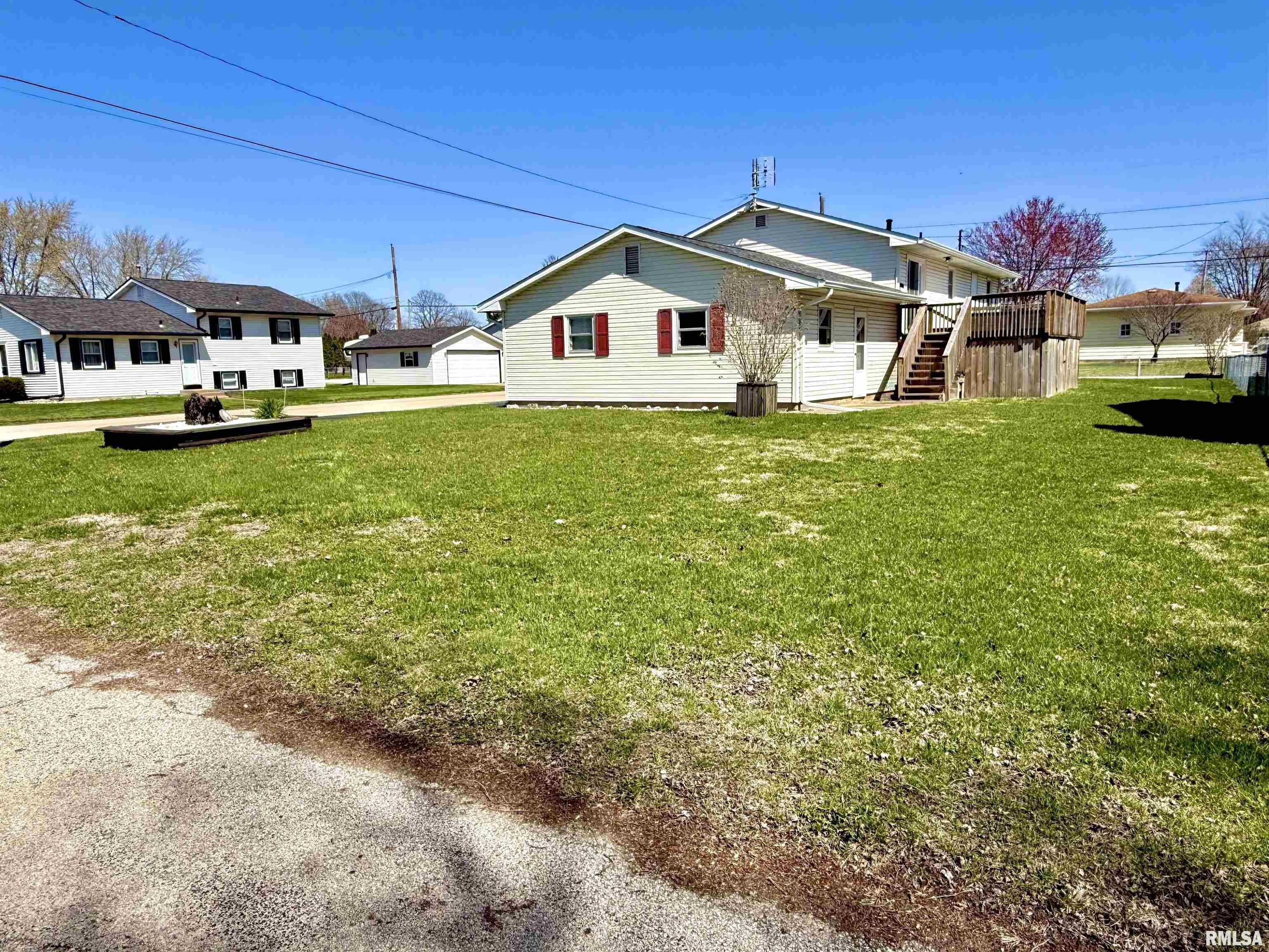 102 E 7th Avenue Property Photo 38